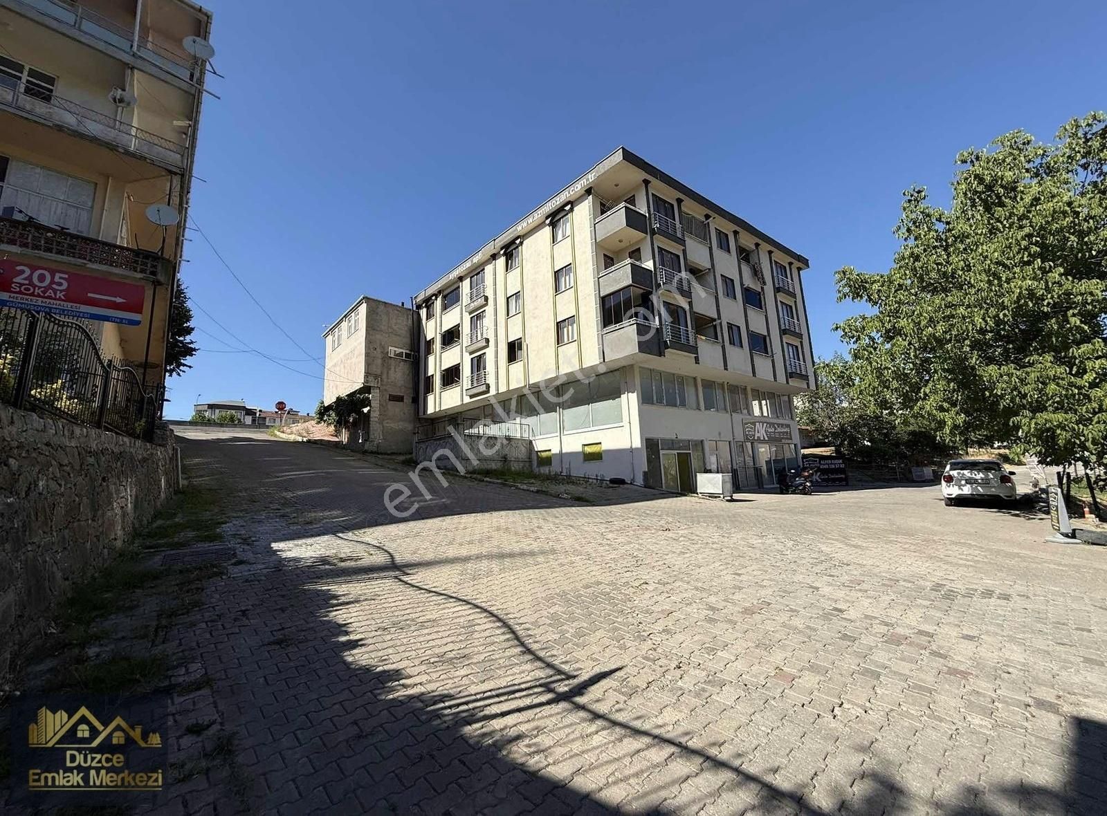 Gümüşova Merkeze Sıfır İskanlı Son Kat 2+1 Daire
