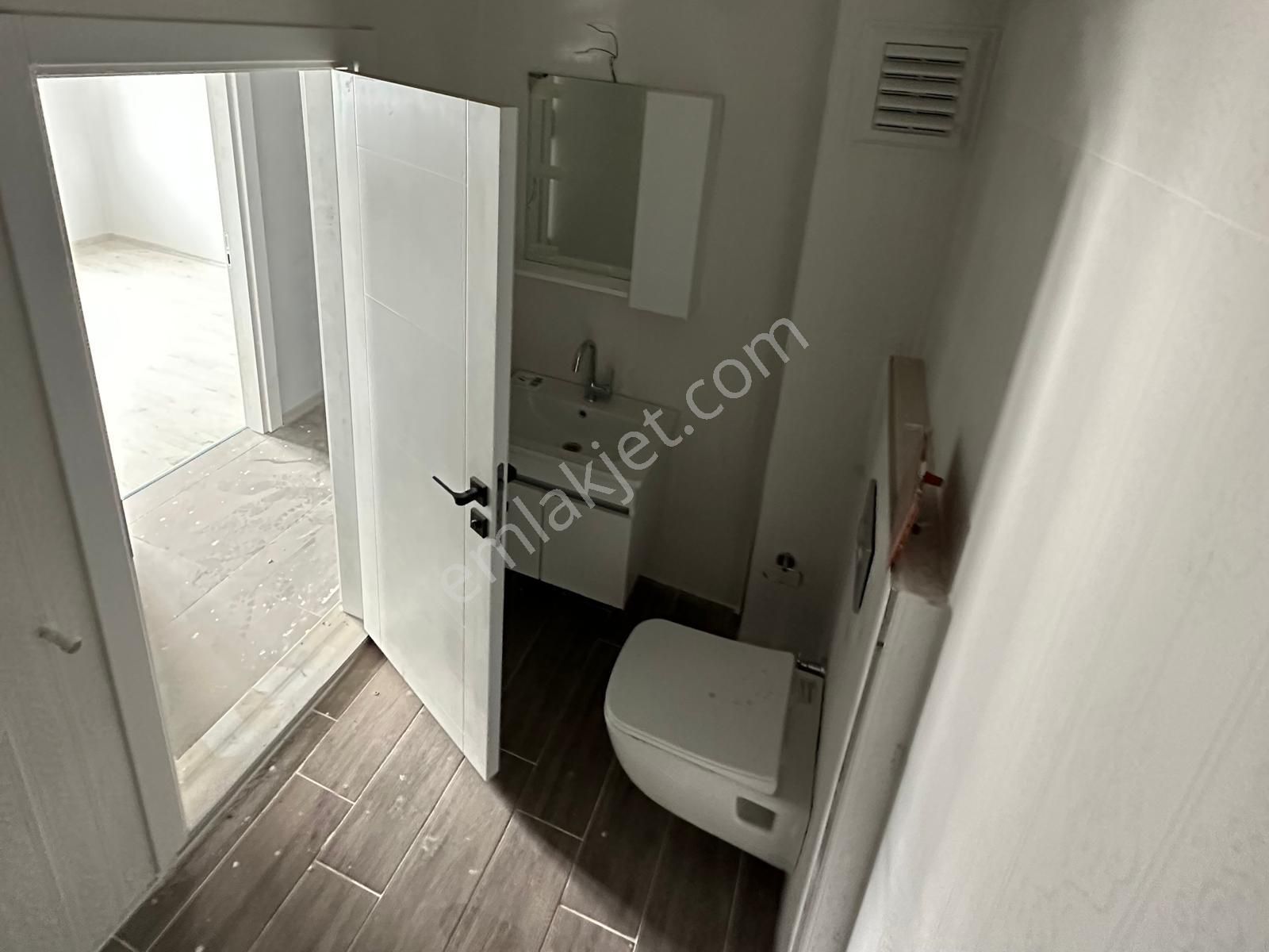 Anahtarınız Hazır! Havuzlu Site, Ayrı Mutfak, Modern 2+1 Daire - Görsel 12