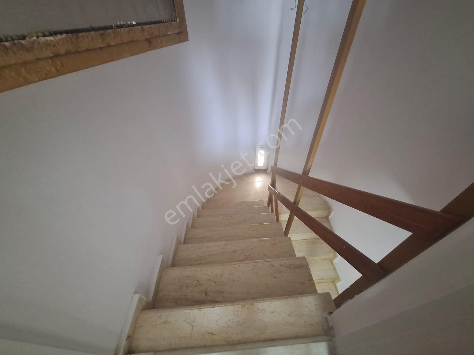 Aydın Didim Yeni Mah.3+1 Fuul Eşyalı Sürekli Kiralık Villa Aylık 35,000 Tl .