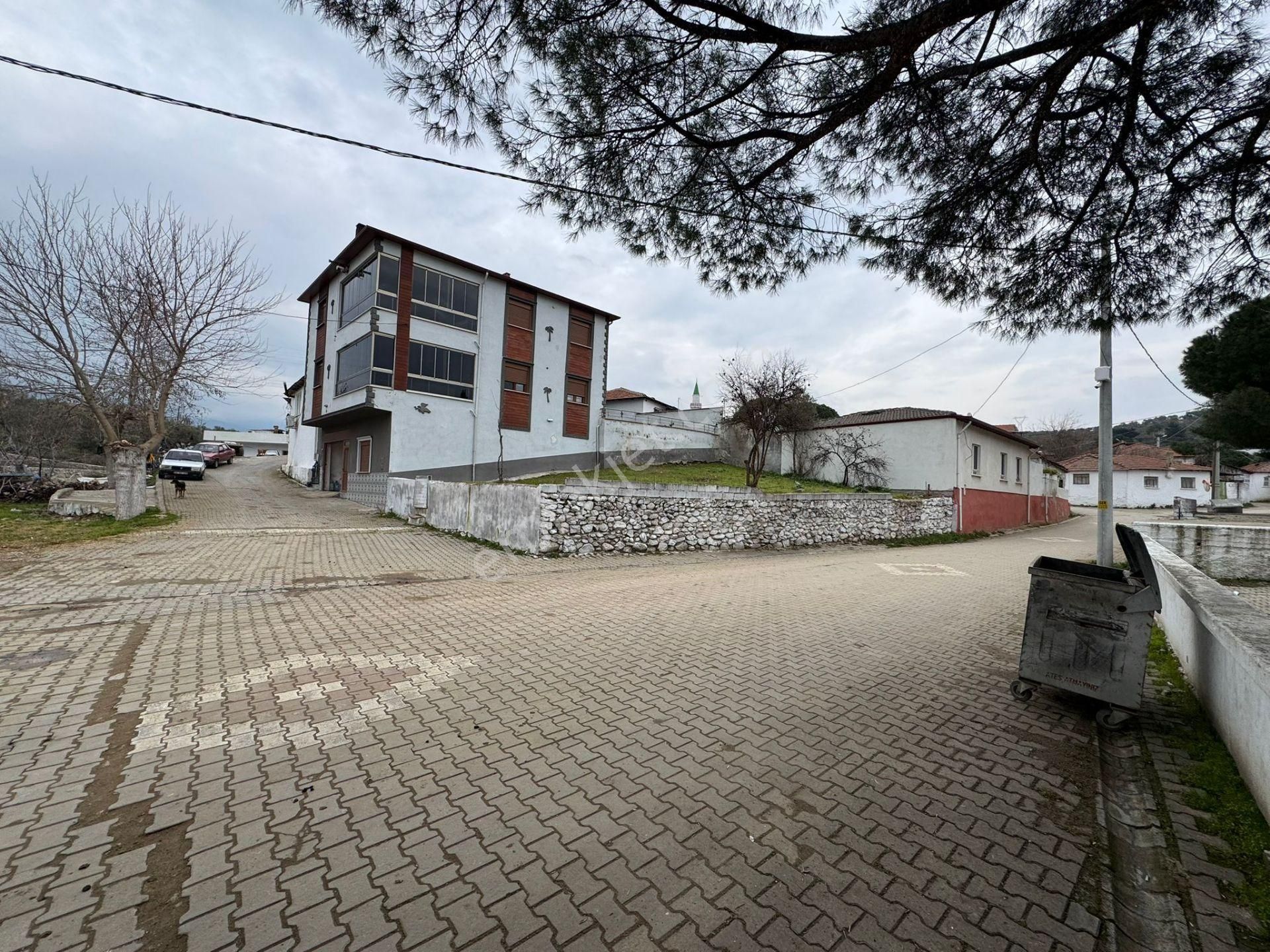 Balıkesir Edremit Yaylaönü (biller) Köyünde 193 M2 Konut İmarlı Arsa Satılık