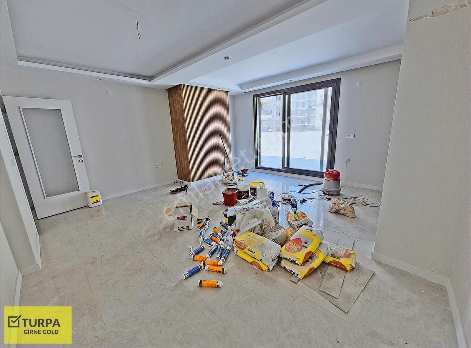 Çiğli'de Yüksek Kaliteli Malzeme-işçilikli Satılık Sıfır Daire - Görsel 3