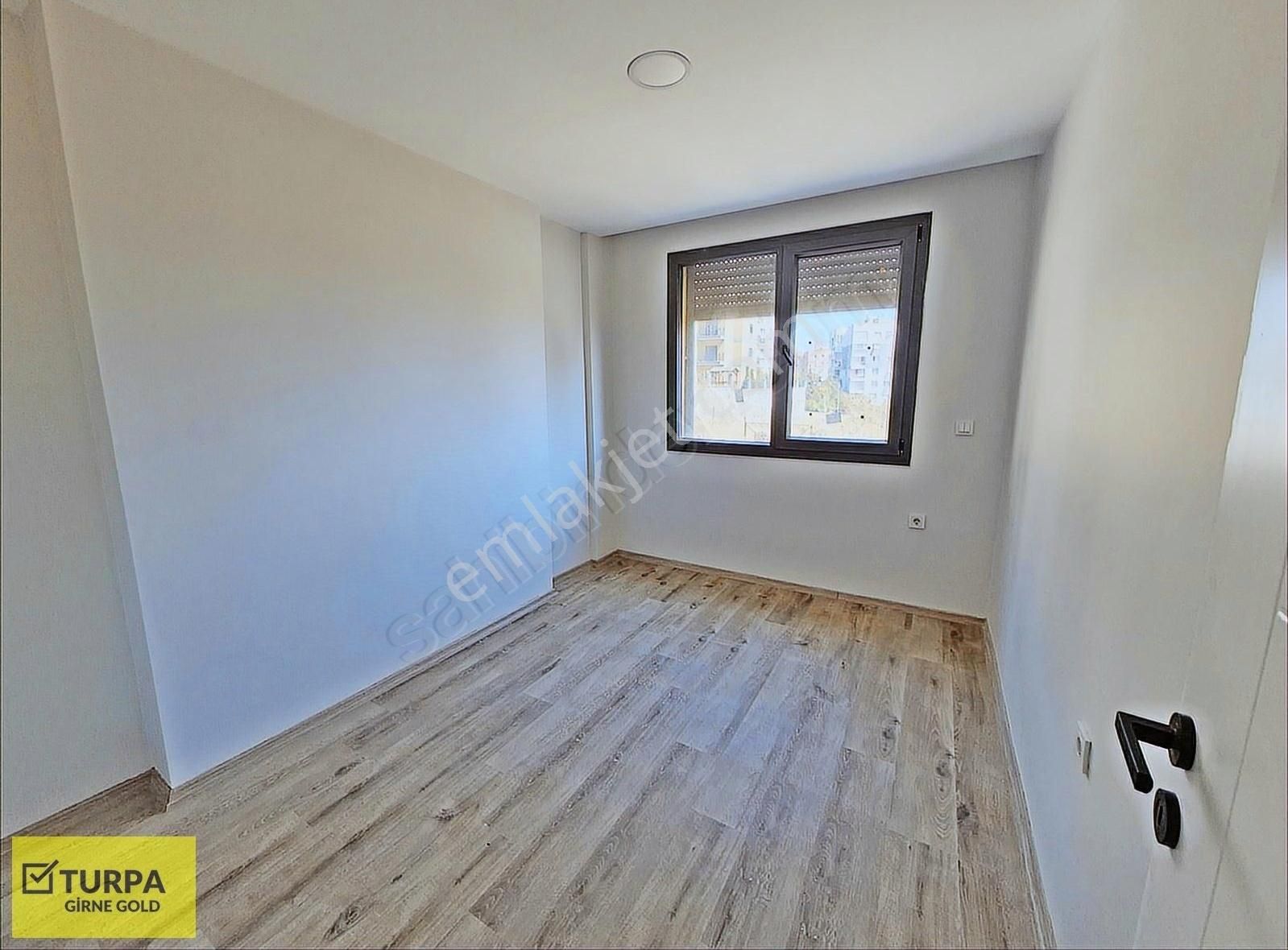 Çiğli'de Yüksek Kaliteli Malzeme-işçilikli Satılık Sıfır Daire - Görsel 2