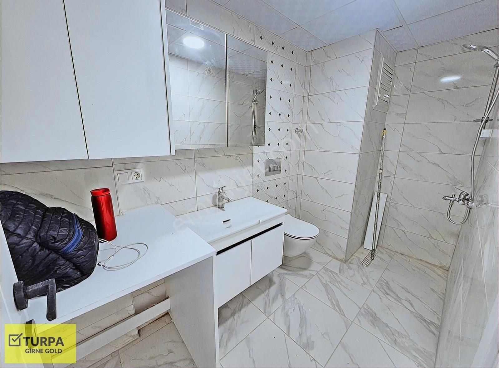 Çiğli'de Yüksek Kaliteli Malzeme-işçilikli Satılık Sıfır Daire - Görsel 4