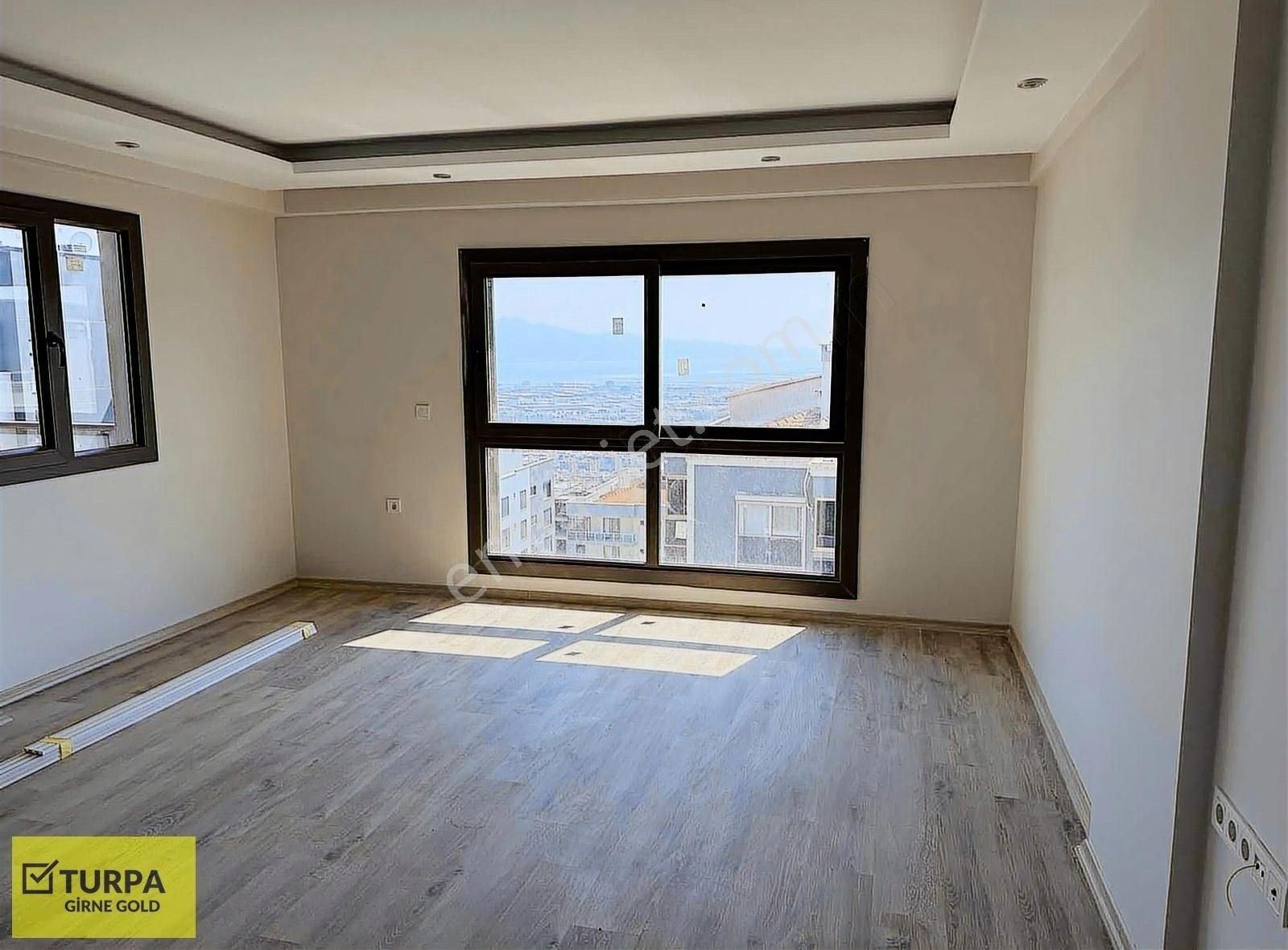 Çiğli Esentepede Sıfır Deniz Manzaralı Fırsat Daire - Görsel 4