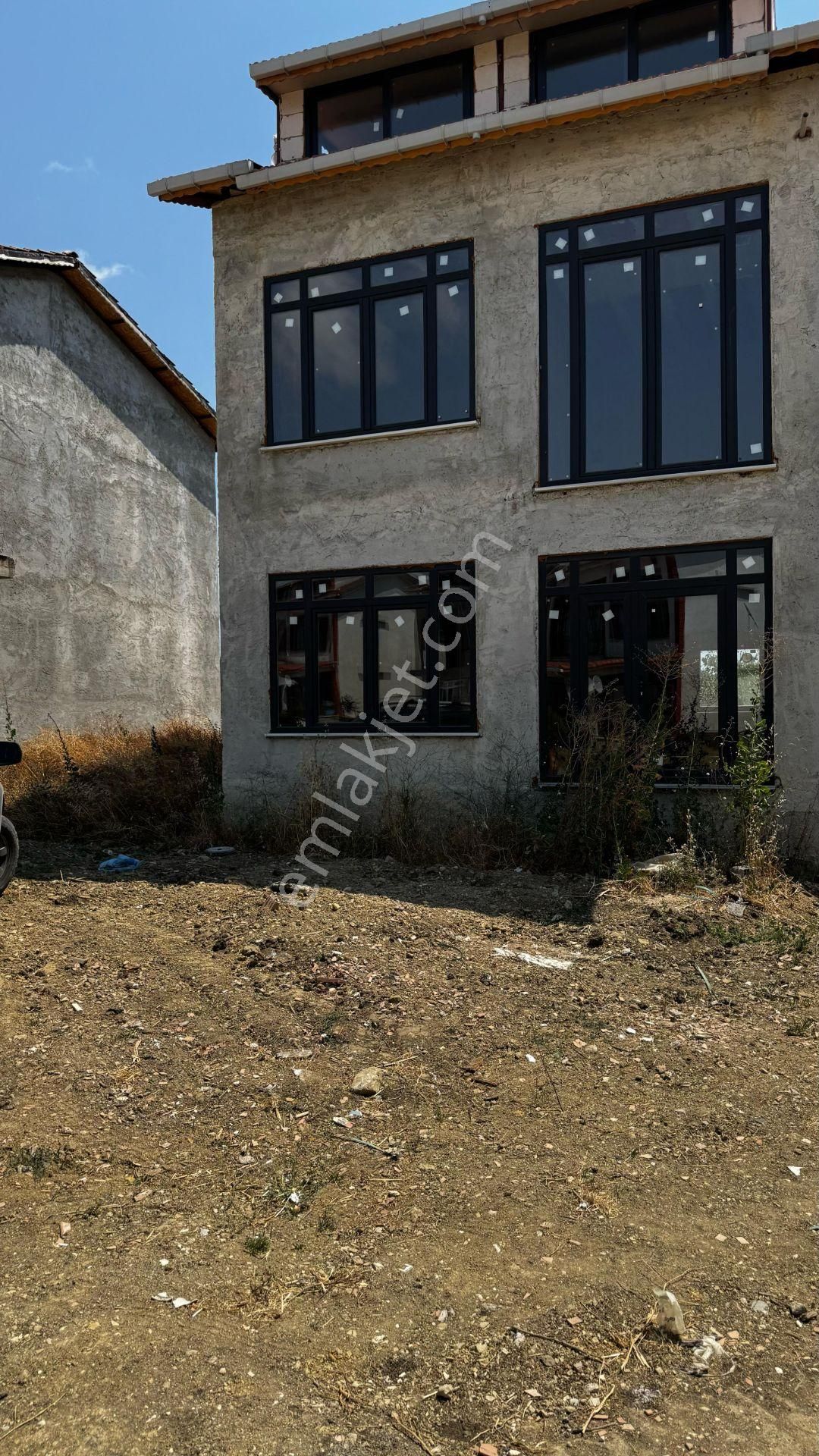 Silivri Ortaköyde 500m Arsa İçinde Satılık Düşeş Villa Lar No:335 - Görsel 3
