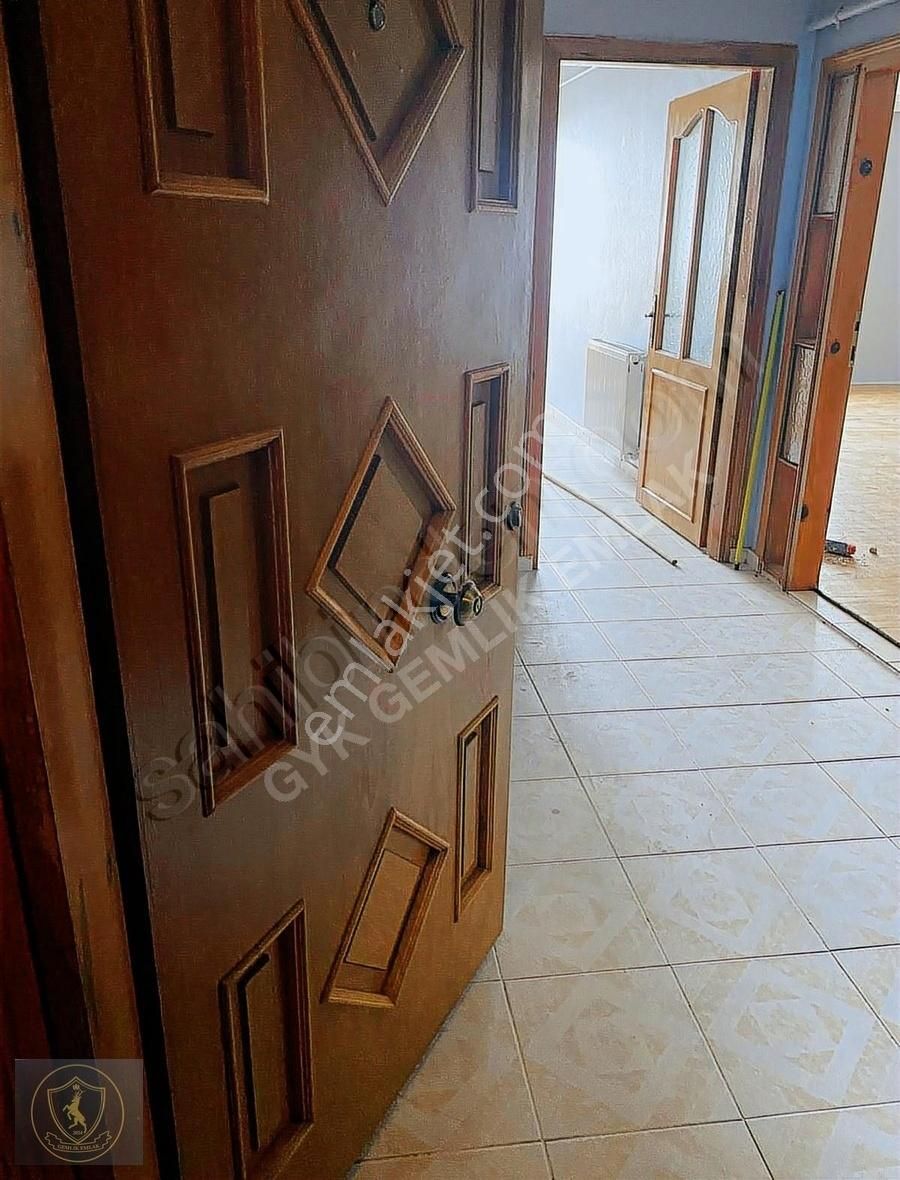 3+1 Orhangazi Cd. Üzeri Geniş Daire