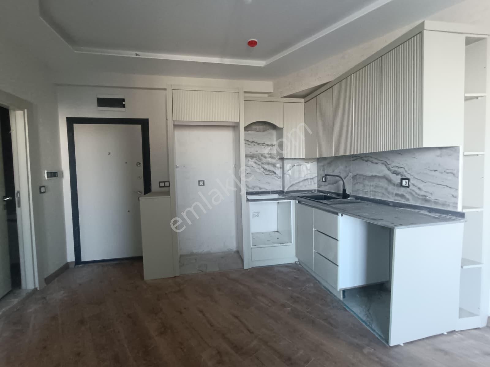 Nano Gayrimenkul Den Erdemli Arpaçbahşiş Te Havuzlu Geniş 1+1 Deniz Manzaralı Daire