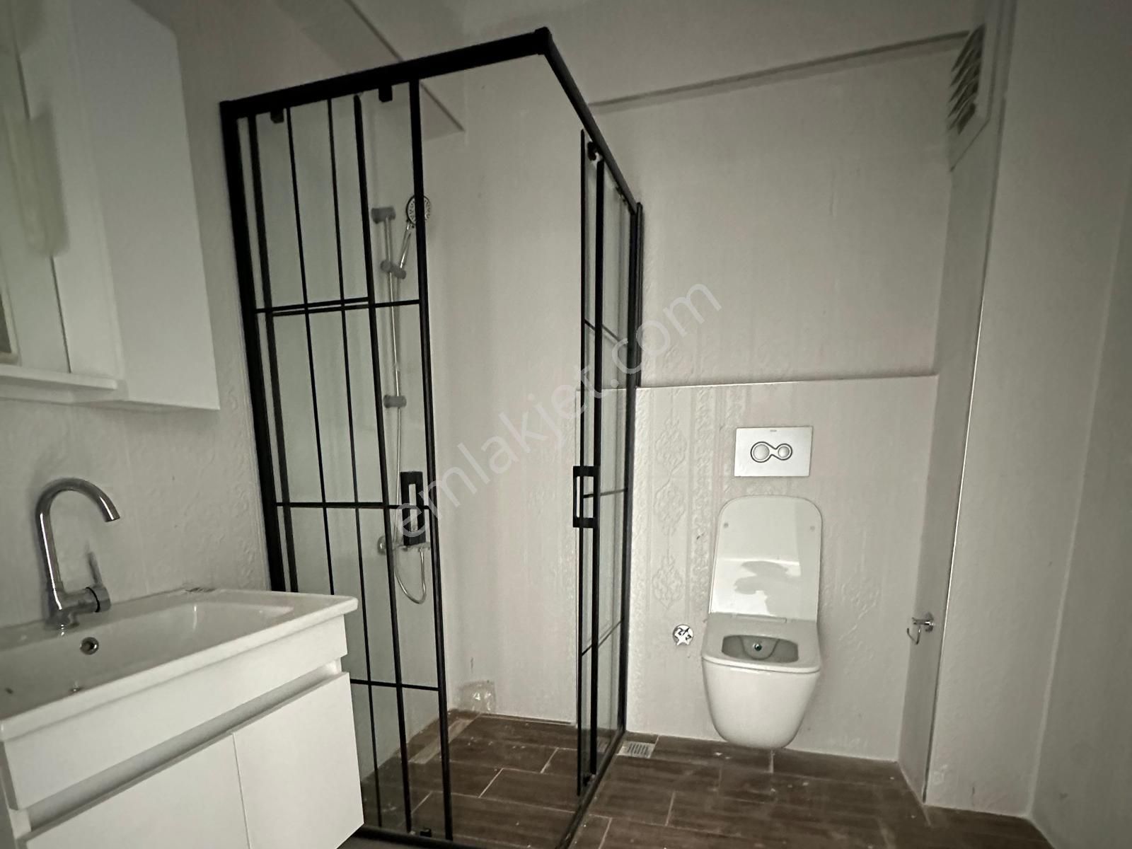 Site İçi Lüks 1+1 - Modern Tasarım, Açık Havuz, Sahile Yakın! - Görsel 8