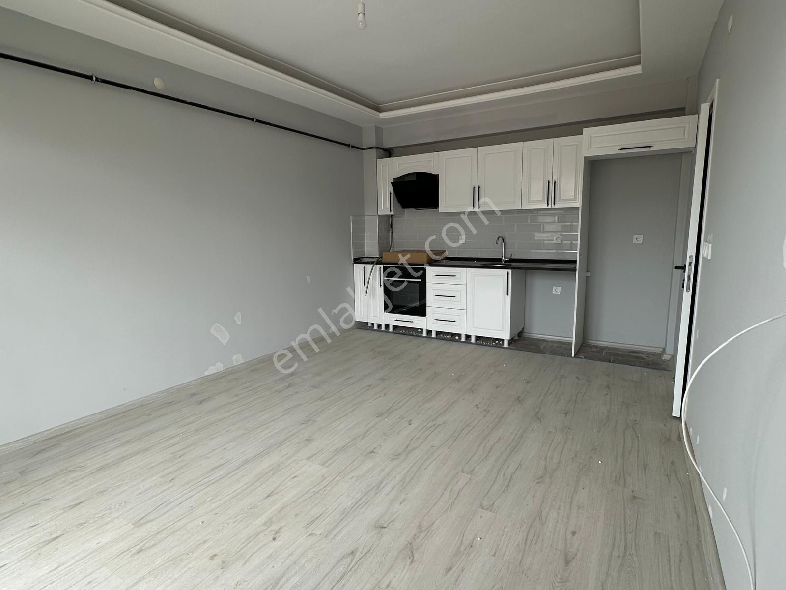 Site İçi Lüks 1+1 - Modern Tasarım, Açık Havuz, Sahile Yakın! - Görsel 4