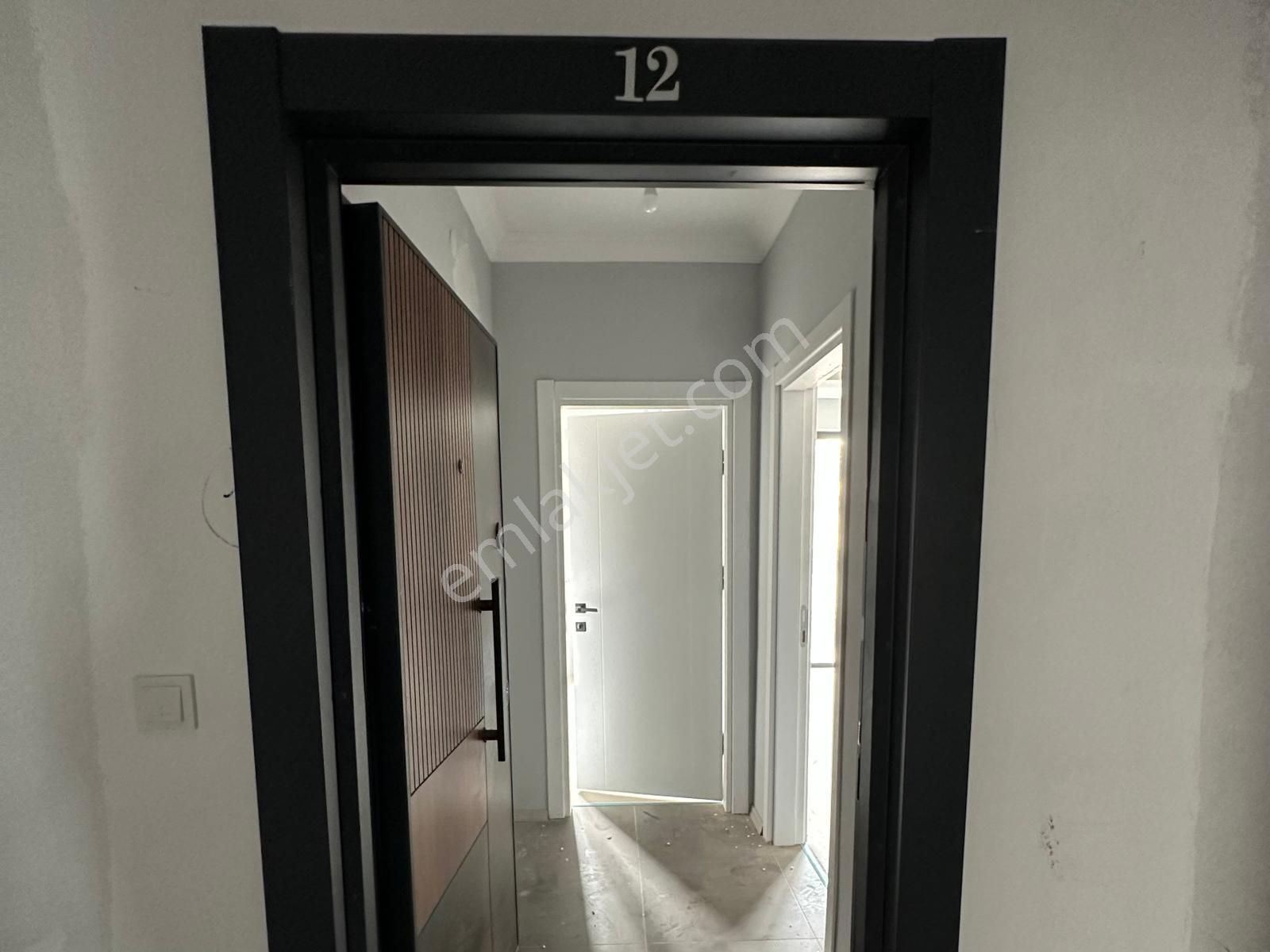 Site İçi Lüks 1+1 - Modern Tasarım, Açık Havuz, Sahile Yakın! - Görsel 2