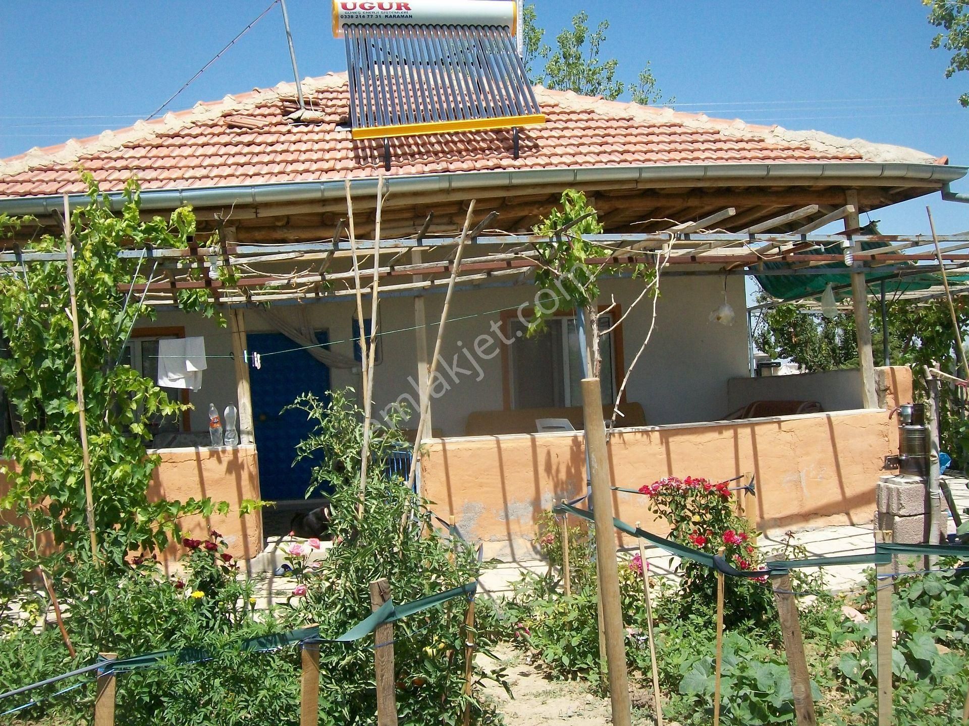 Konya Ereğli Çimencik Mah.de 122 Ada 36 Parselde Bahçeli.kuyu Ahırlı Ev Ve Arsası