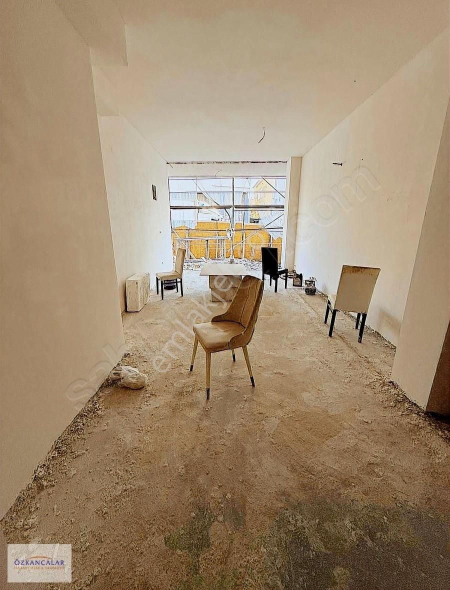 Özkancalar'dan Kiralık Nasır Caddesinde 50 M2 Sıfır Dükkan