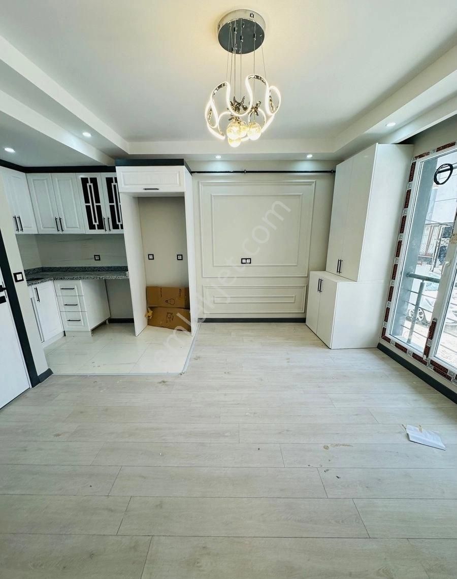 İncirtepe De Satılık 1+1
