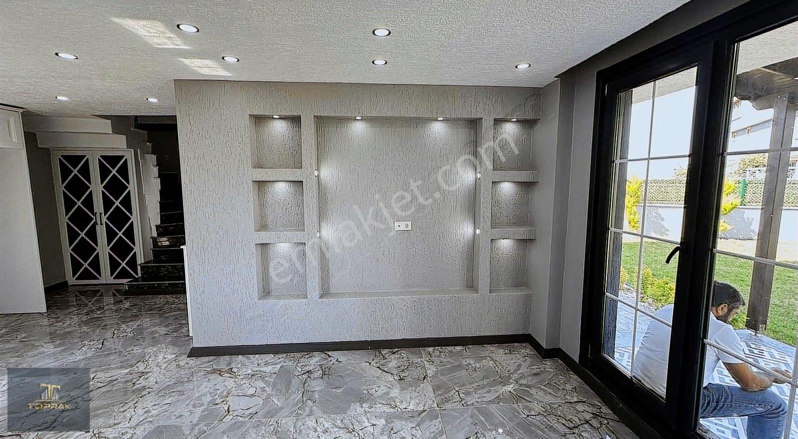 Toprak İnşaatan Havuzlu Müstakil Villa - Görsel 13
