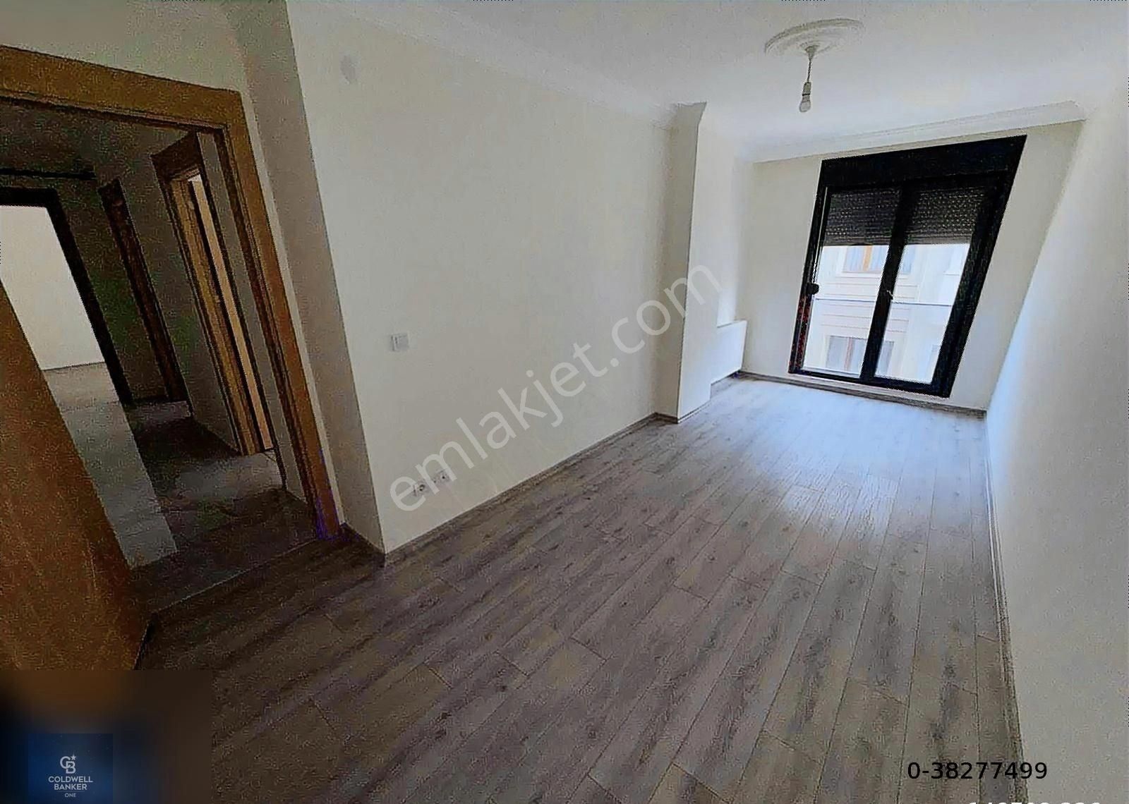 Ferit Kutluay'dan Büyük Çamlıcada 2+1 Satılık Daire