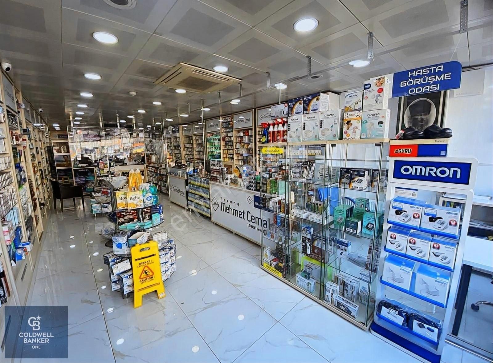 Alemdağ Caddesi Üzerinde Eczane Kiracılı Metro Yanı Dükkan