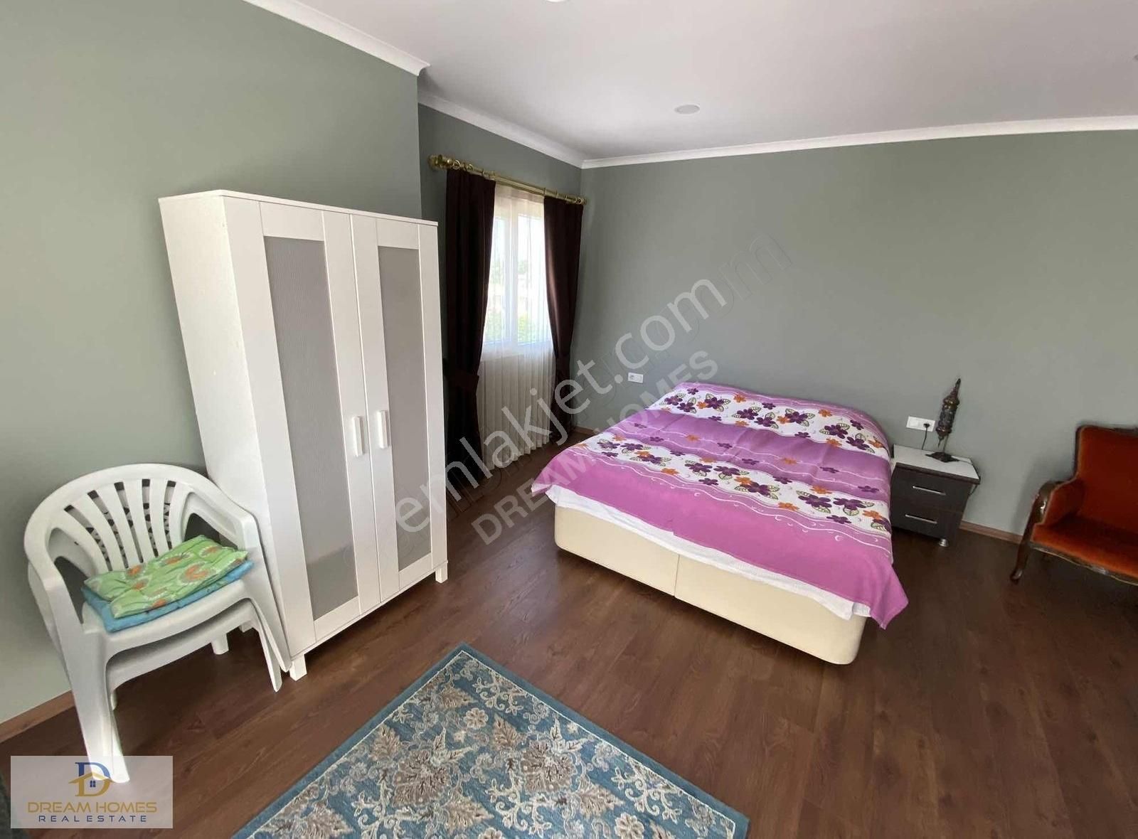 Akarca Mahallesinde Merkezde Tripleks Müstakil Bahçeli Villa - Görsel 20