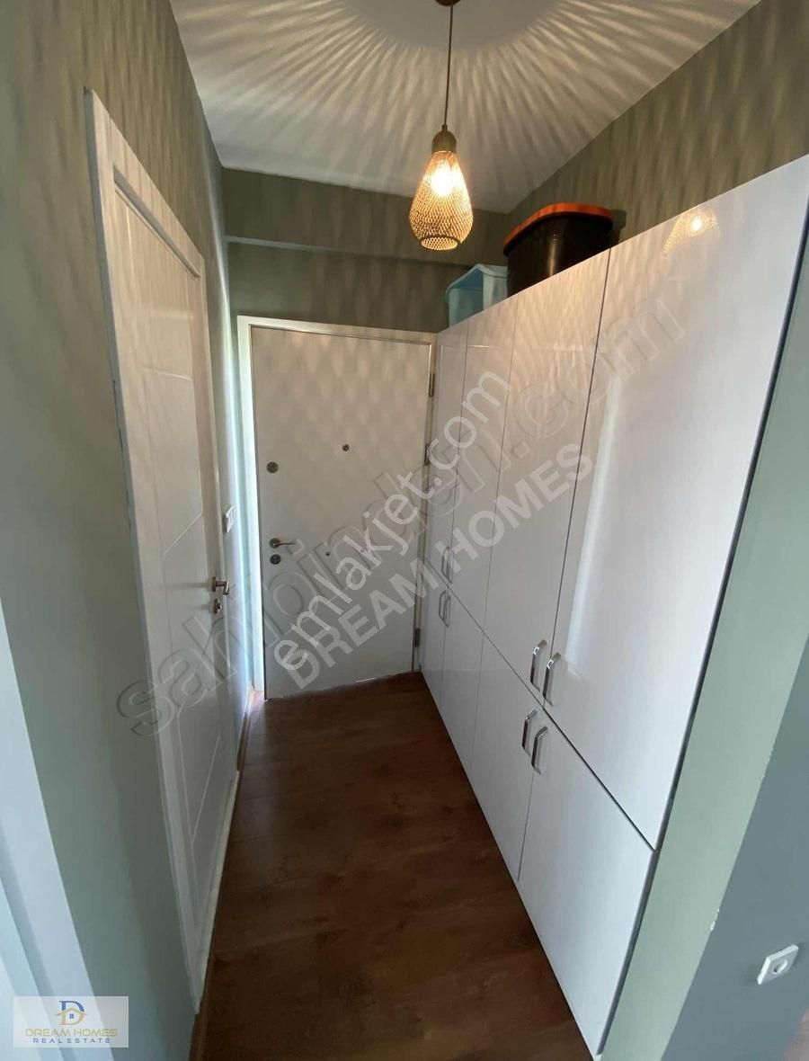 Akarca Mahallesinde Merkezde Tripleks Müstakil Bahçeli Villa - Görsel 7