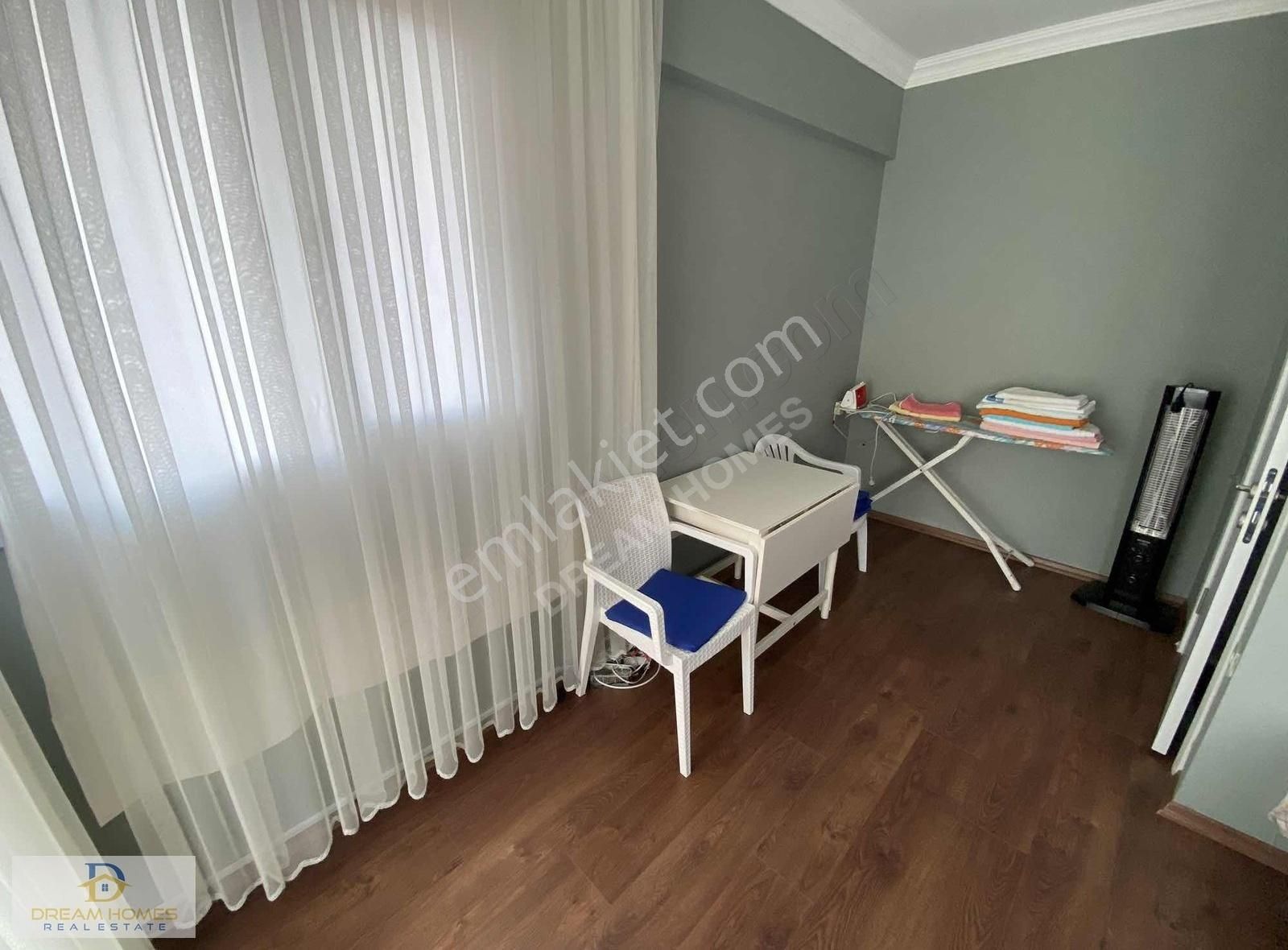 Akarca Mahallesinde Merkezde Tripleks Müstakil Bahçeli Villa - Görsel 28