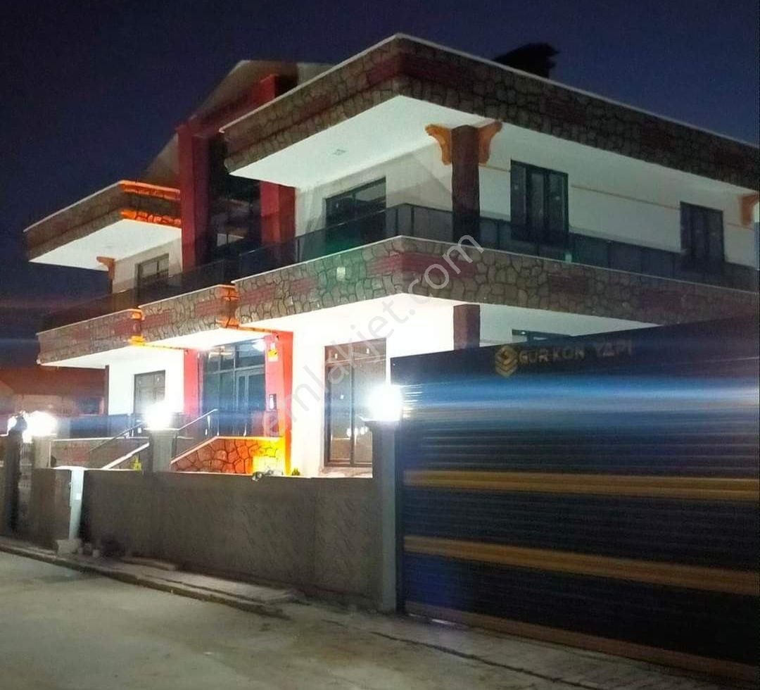 Karaaslanda Satlık 2 Katlı Ultra Lüks Mustakil Bina