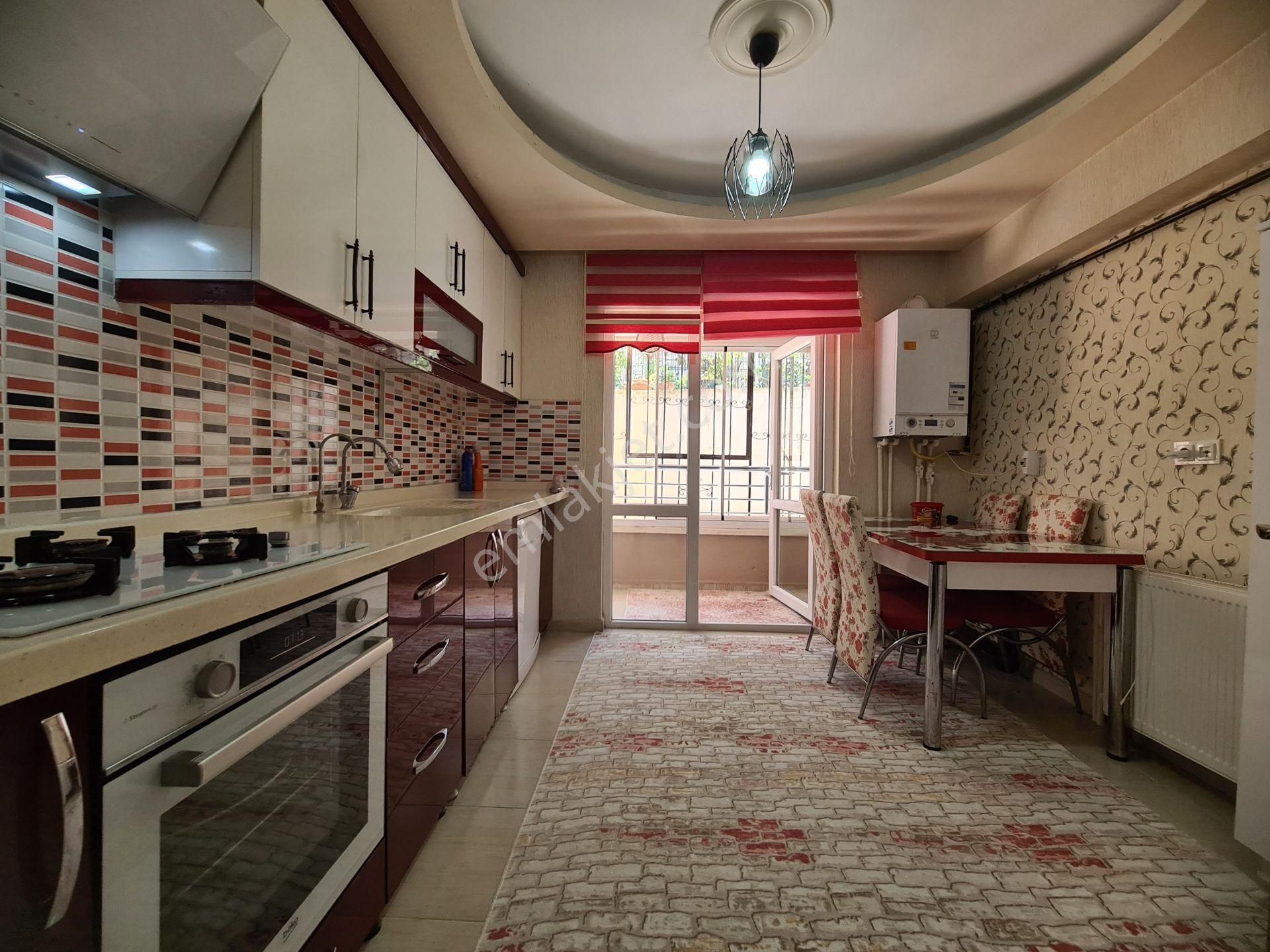 Kaçıran Üzülür Cadde Paraleli Okul / Park Yakını Full Yapılı 3+1