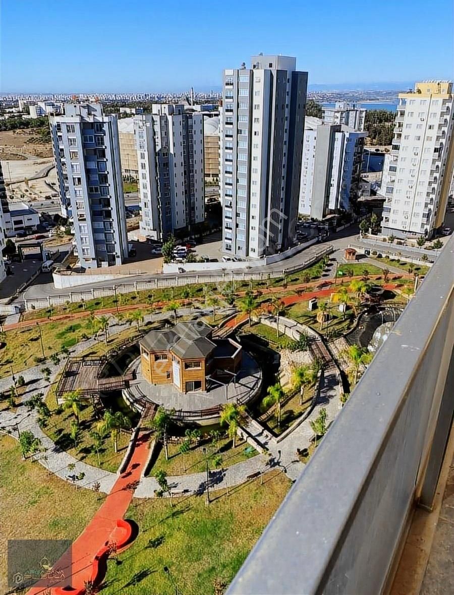 İskanlı Pinelife 2 Apartmanında Satılık 4+1 Full Estralı