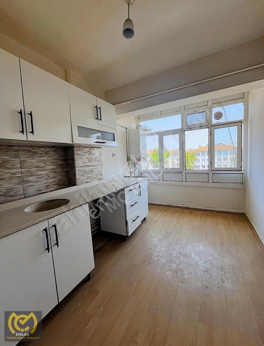 Mç Emlaktan Cadde Üzeri Konum,baştan Aşşağı Yenilenmiş Daire!! - Görsel 20