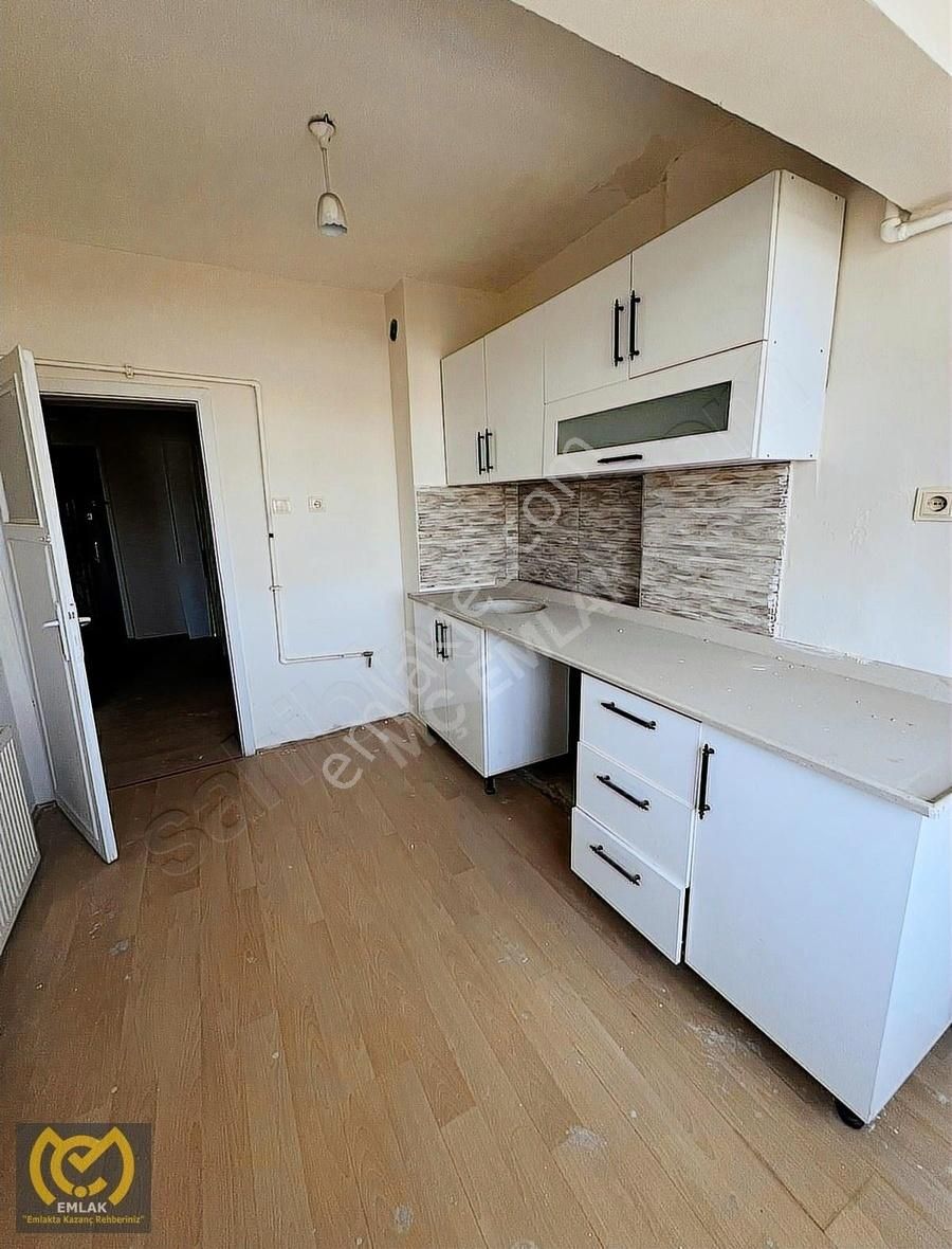 Mç Emlaktan Cadde Üzeri Konum,baştan Aşşağı Yenilenmiş Daire!! - Görsel 10