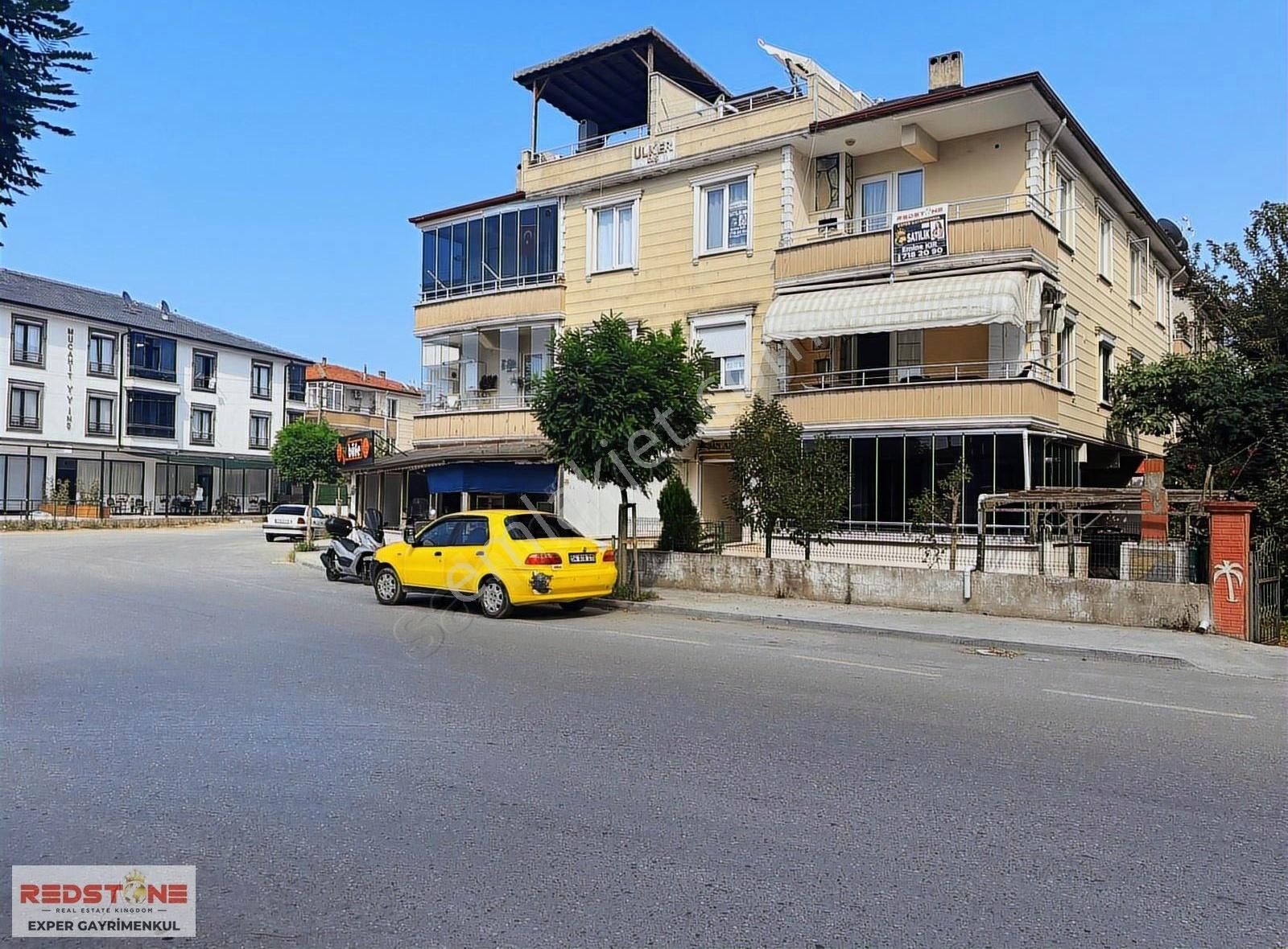 Güzel Konumda Yola Cephe Köşe 2+1 Eşyalı Satılık Daire