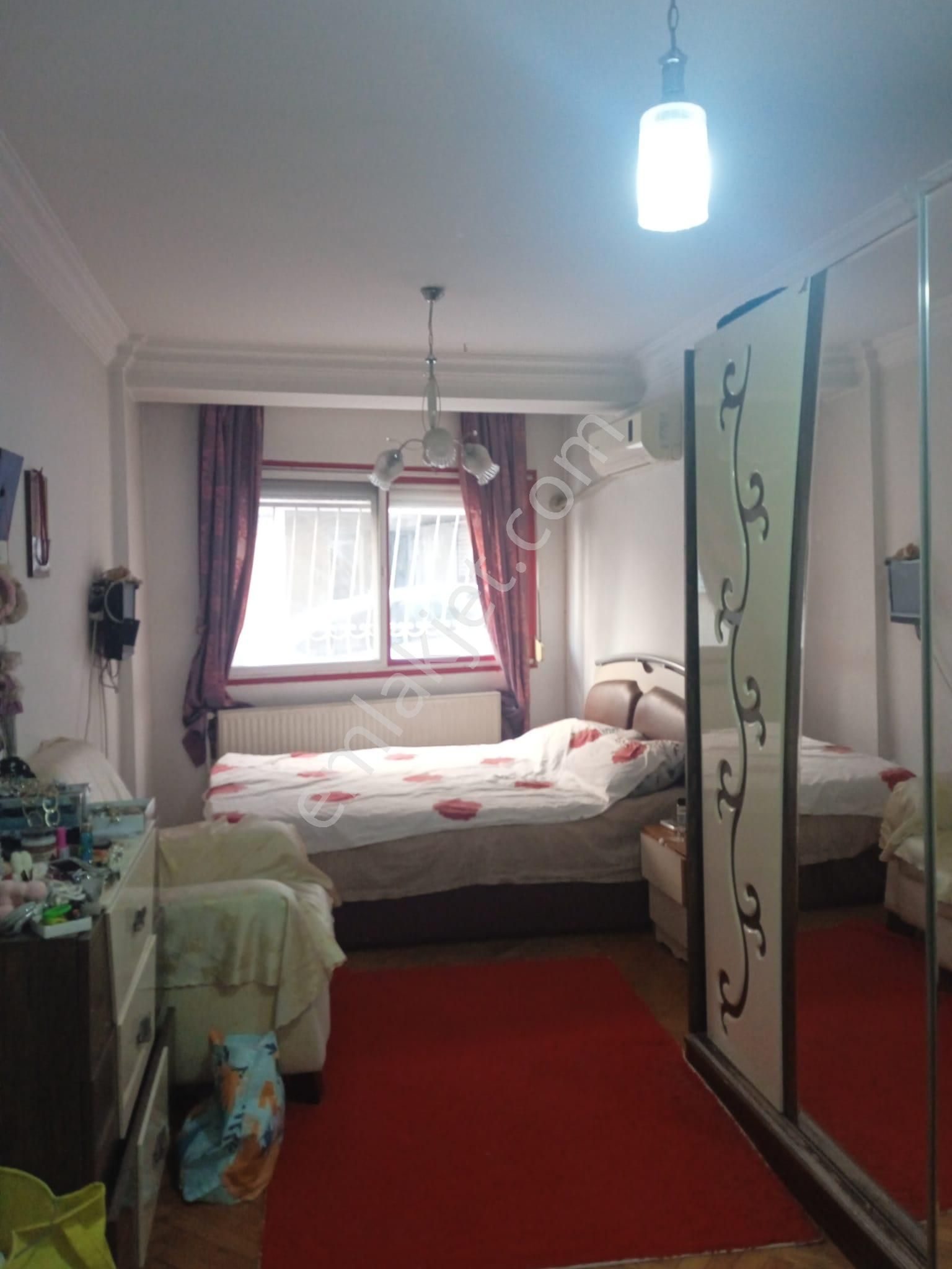 Göztepe Sahil Ve Tramvay Durağı Yakını Doğalgazlı Satılık 3+1 Daire