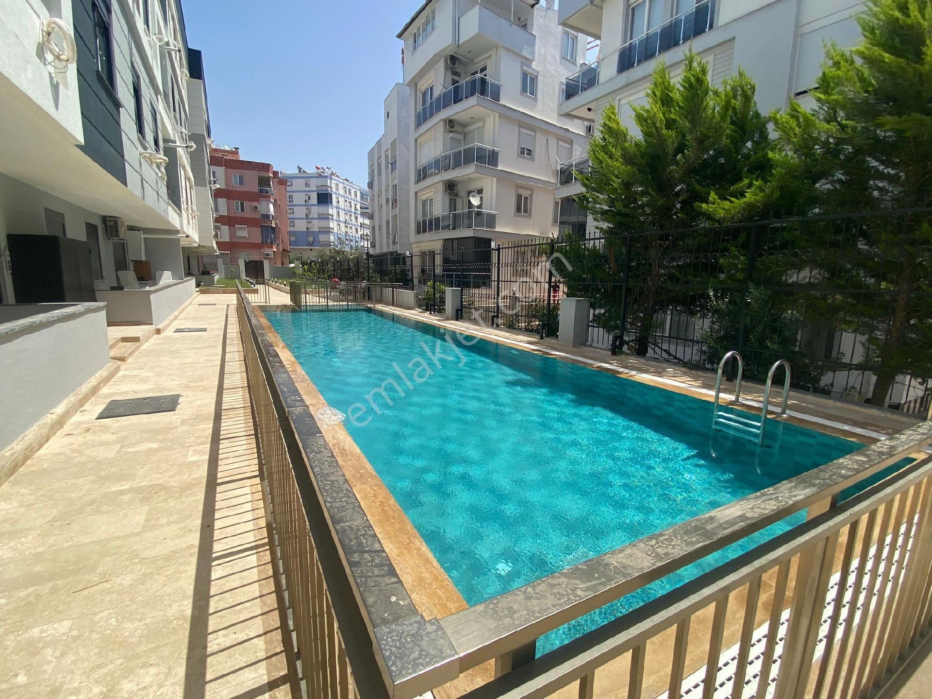 Markantalya Avm Yakını Arakatta 2+1 Siteiçi Havuzlu Daıre