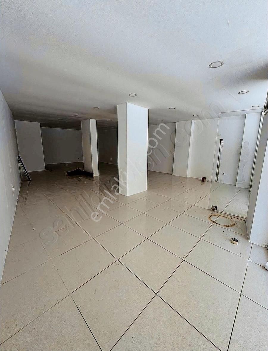 Cadde Üzri 100 M2 Kiralık Dükkan