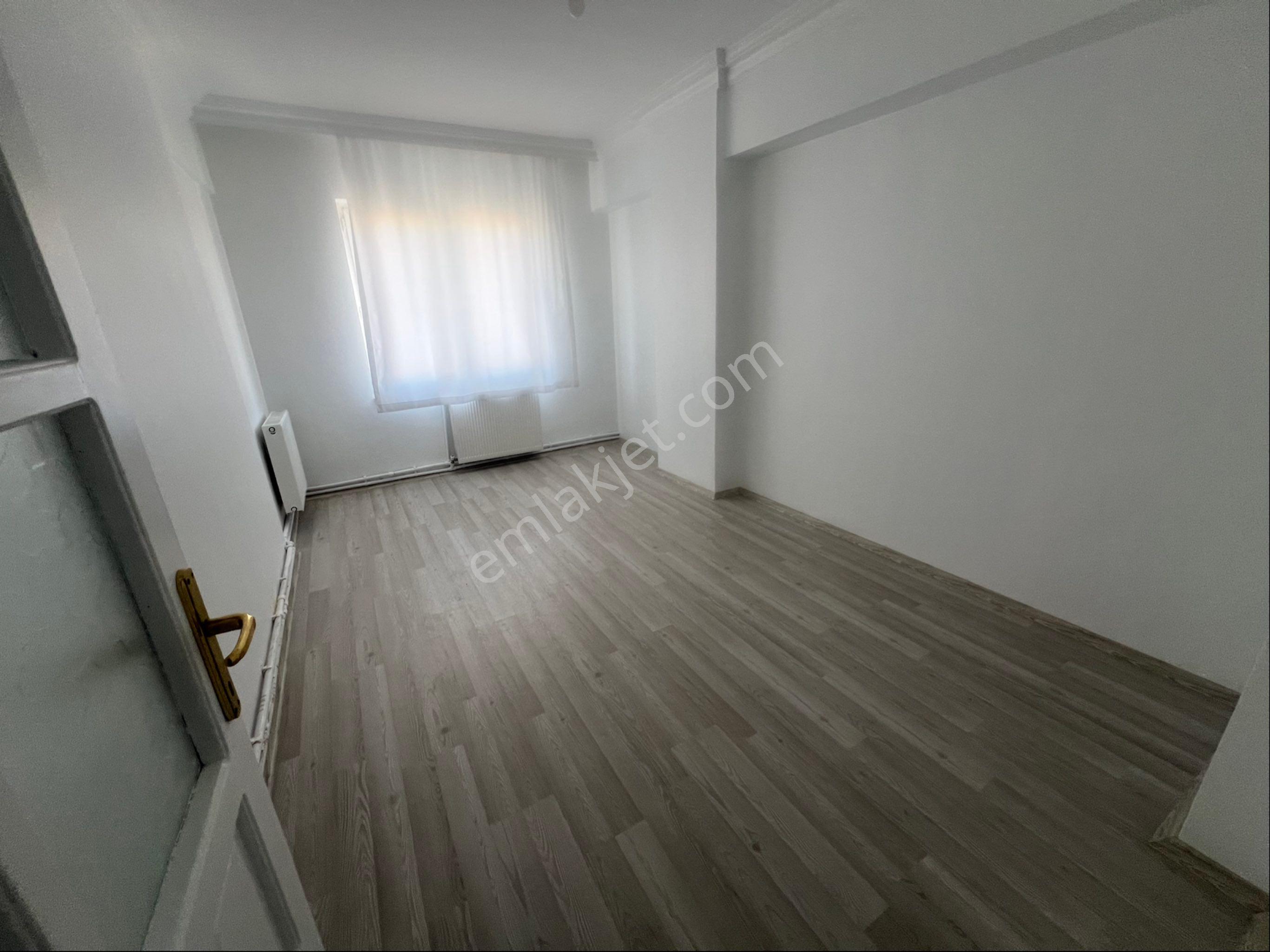 Arkadaş Emlaktan Bahçelievler Mah. Çoban Market Civarı, İçi Ful Yapılı 3+1 Satılık Daire - Görsel 7