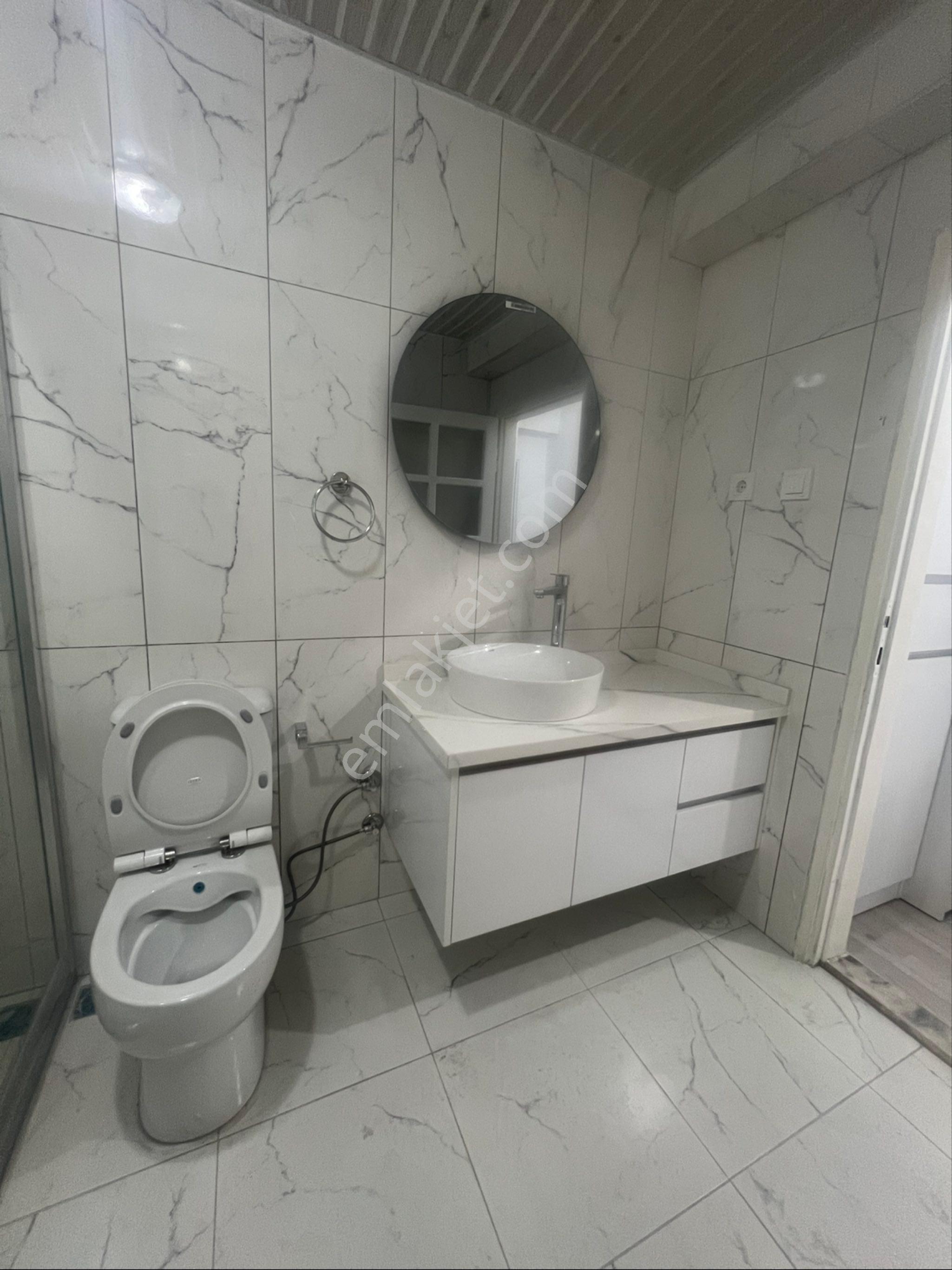 Arkadaş Emlaktan Bahçelievler Mah. Çoban Market Civarı, İçi Ful Yapılı 3+1 Satılık Daire - Görsel 15