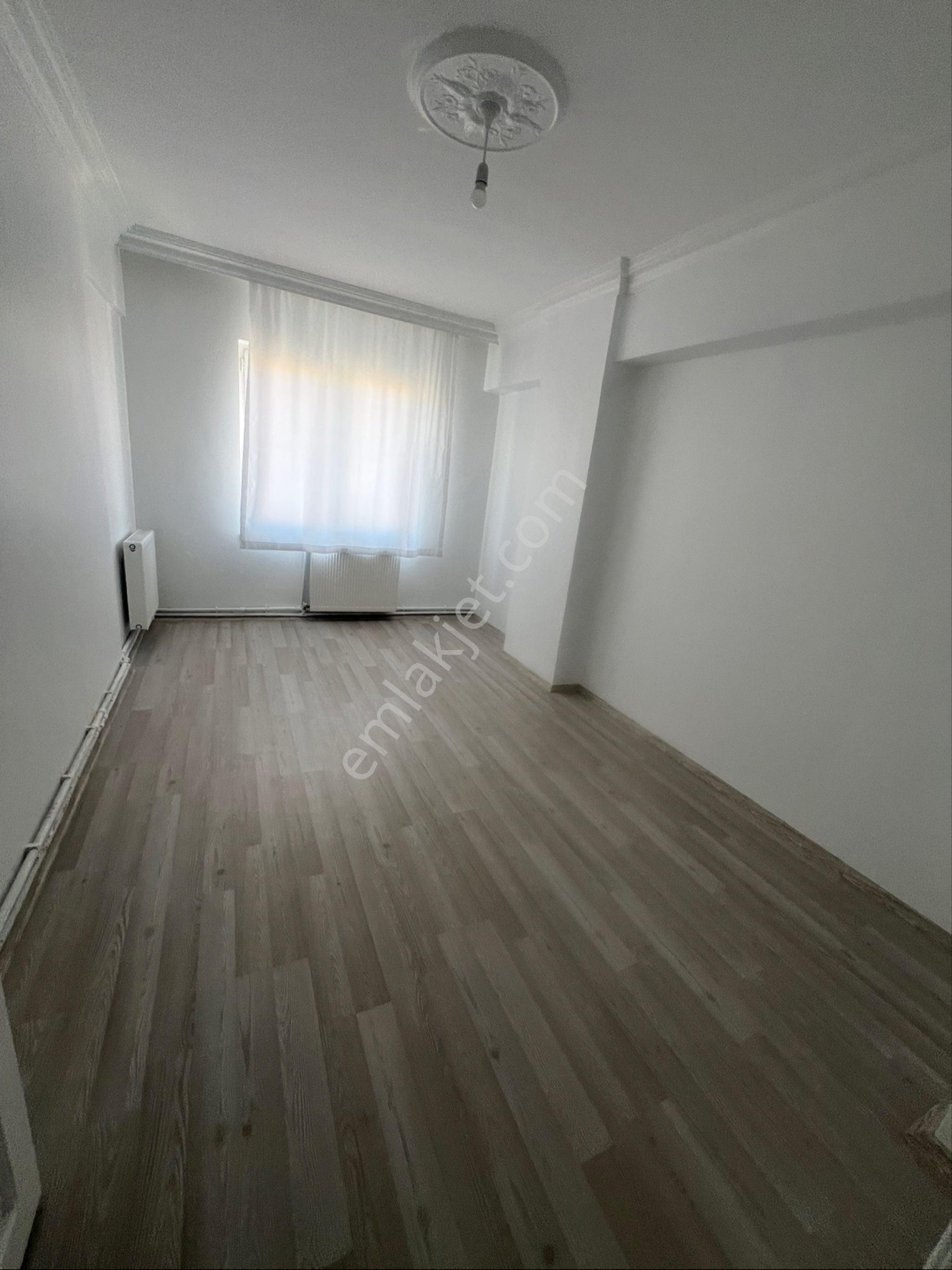 Arkadaş Emlaktan Bahçelievler Mah. Çoban Market Civarı, İçi Ful Yapılı 3+1 Satılık Daire - Görsel 5