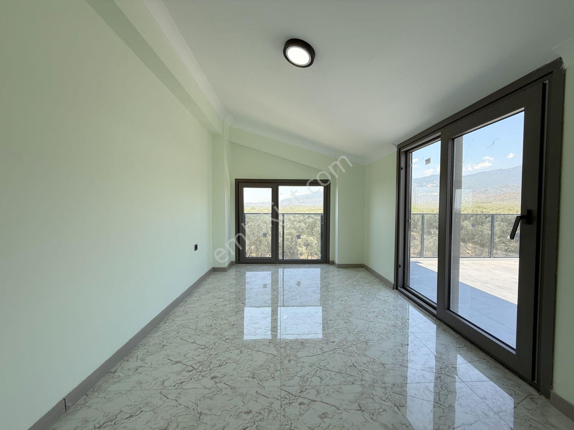 🟣🟣 Güç Gayrimenkul'den Zeytinli'de Geniş Bahçeli & Teraslı Lüx Tasarım Satılık 4+1 Villa - Görsel 22
