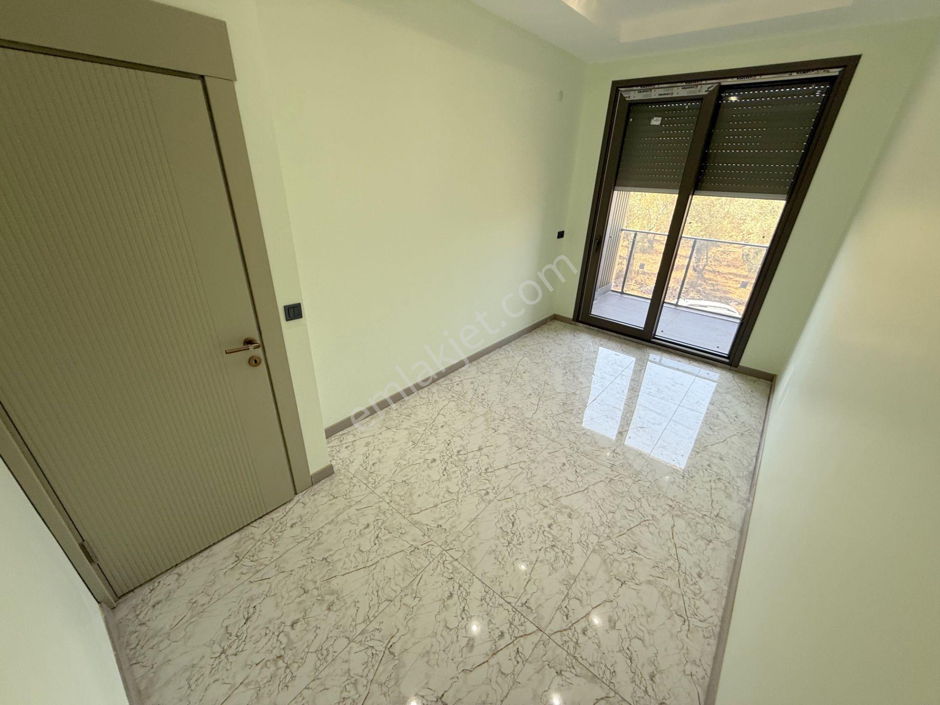 🟣🟣 Güç Gayrimenkul'den Zeytinli'de Geniş Bahçeli & Teraslı Lüx Tasarım Satılık 4+1 Villa - Görsel 13