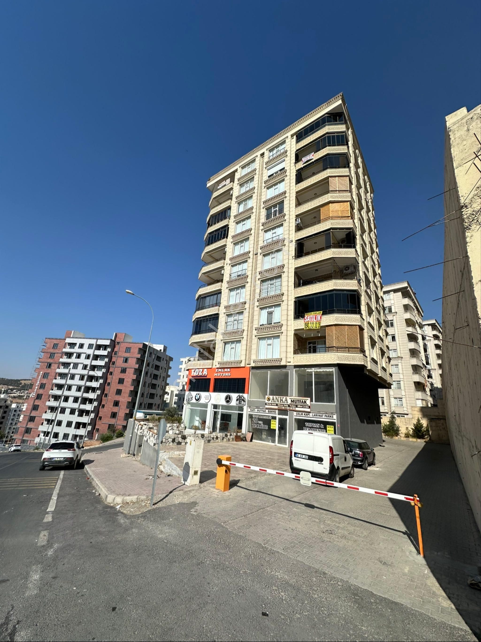 Yardımcı Emlaktan Satılık Doğukentde Daire