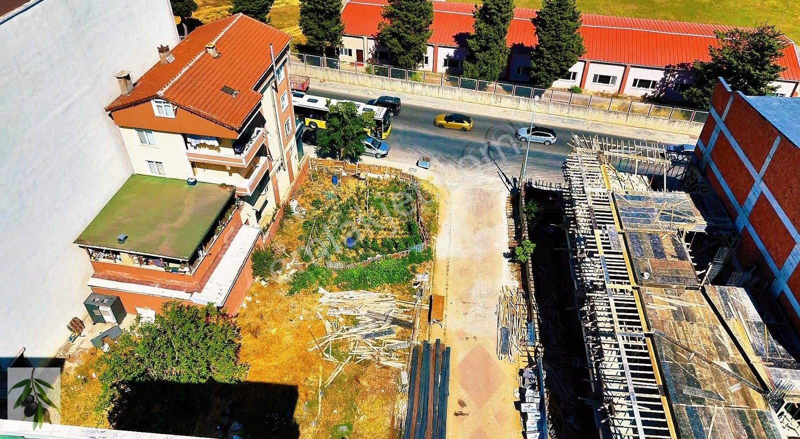 Çekmeköy Saray Cad. Üzerinde Ticari+konut İmarlı 570m2 Müstakil