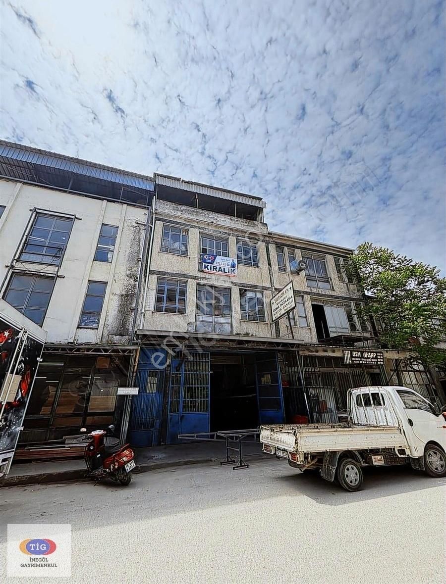 Tek İşim Gayrimenkul'den Ağaç İşleri Sanayisinde Kiralık Dükkan