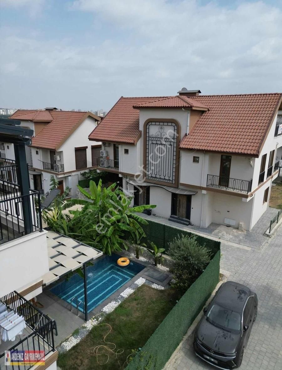 T. Özala 7 Dk Mesefede Elit Site İçi Oturuma Hazır Lüks Villa