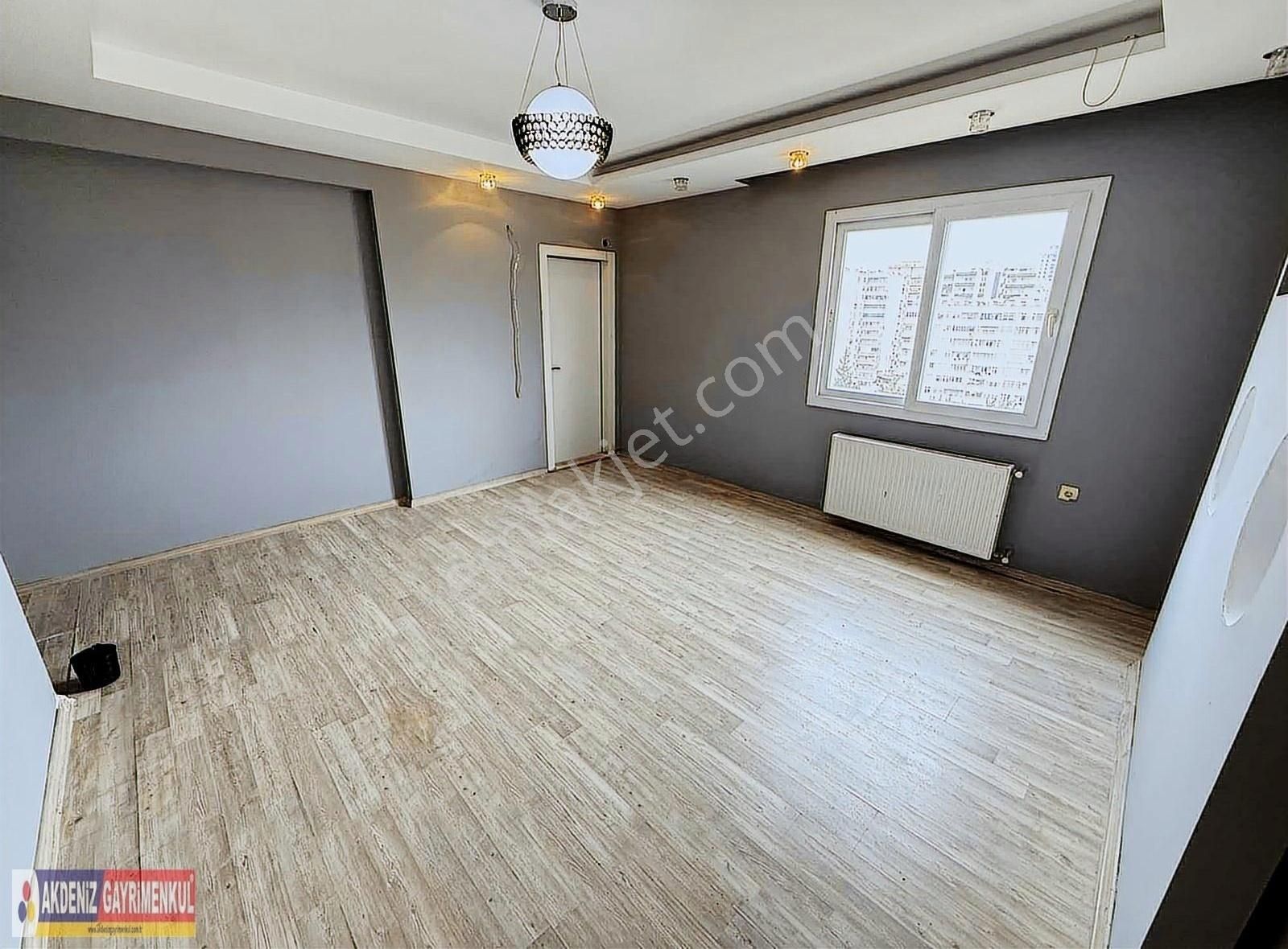 Mavi Bulvar Groseri Karşısı Merkezi Konumda 4+1 Satılık Daire