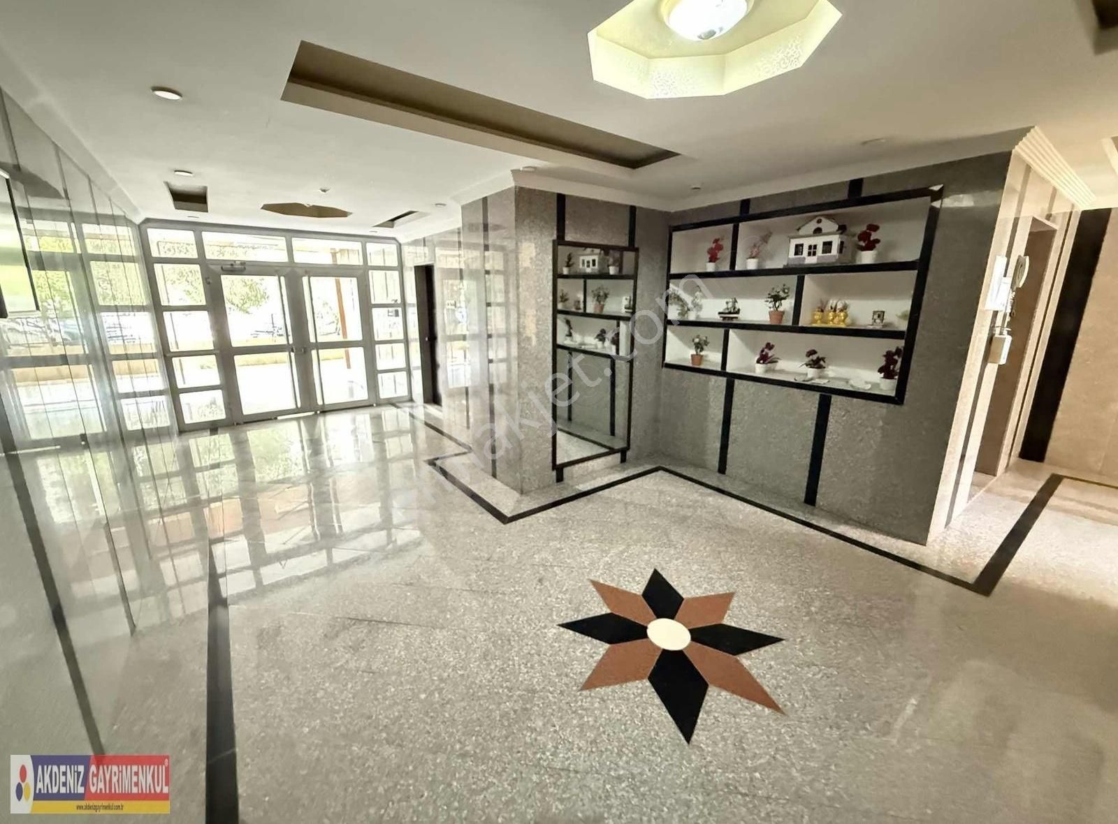 T. Özal Dermancan Civarı Cadde Üzeri Geniş Oturumlu Teras Balkon - Görsel 9