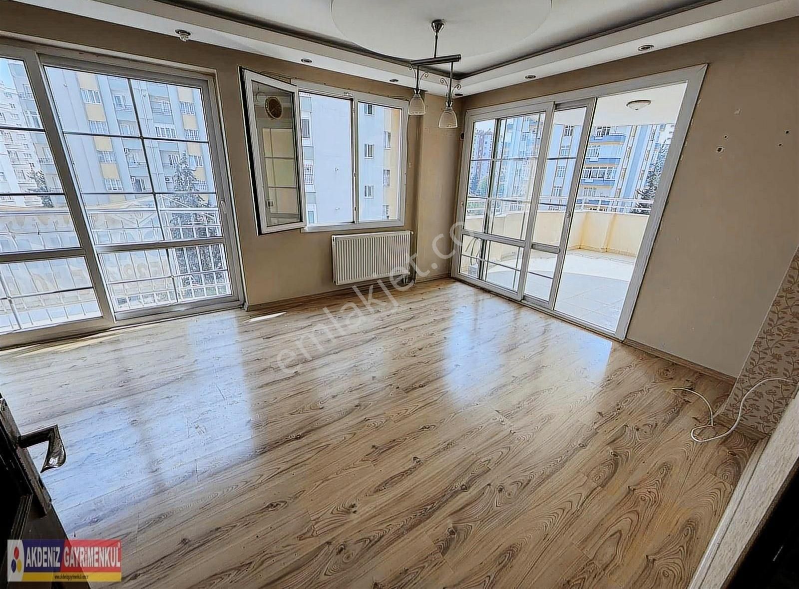 T. Özal Dermancan Civarı Cadde Üzeri Geniş Oturumlu Teras Balkon - Görsel 7