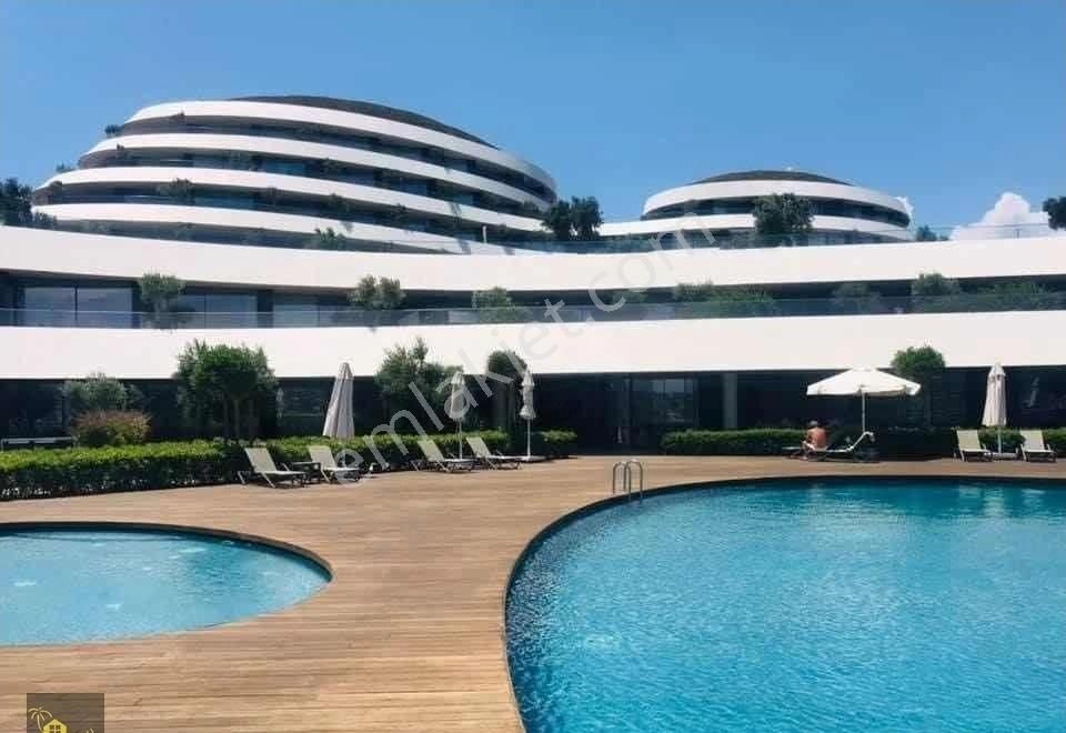 Atilla Emlak Çeşme Folkart Hills 'te Denize Sıfır 1+1 Residence