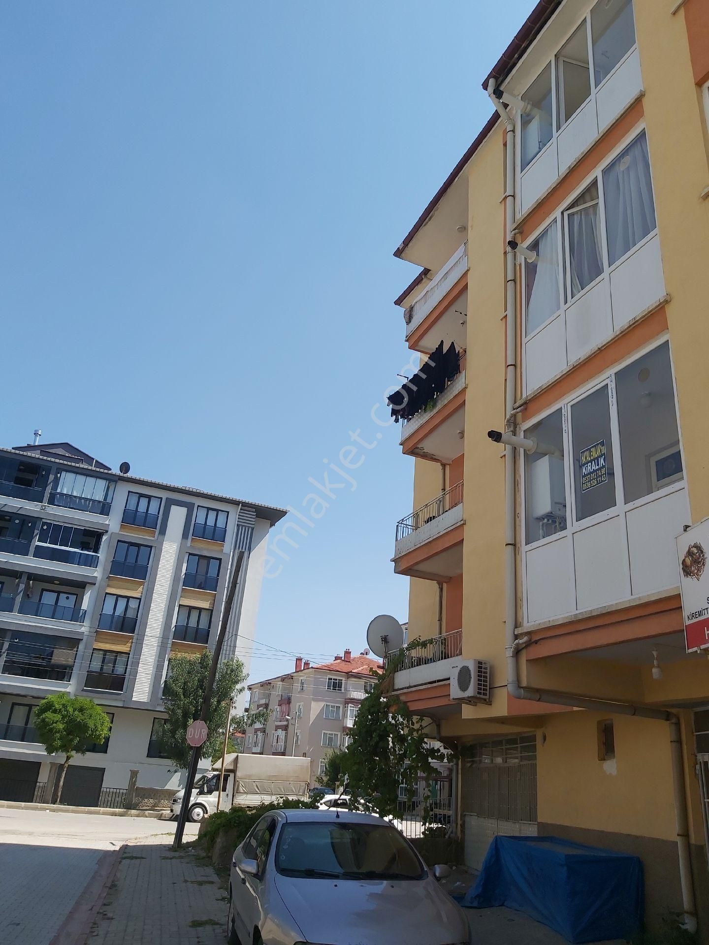 Hayal Emlak'tan Yeni Mahallede Kiralık Daire