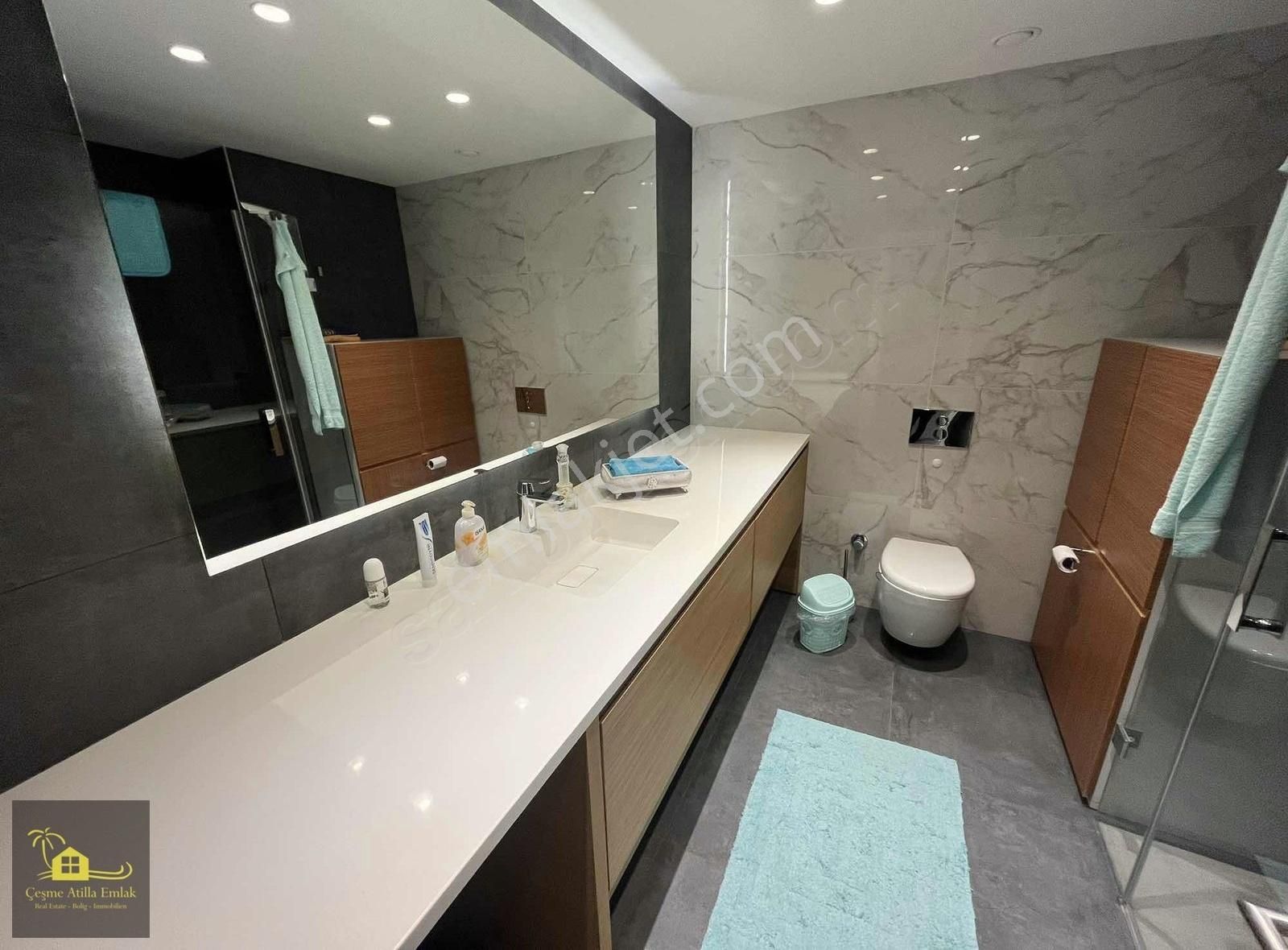 Atilla Emlak Çeşme Folkart Hills 'te Denize Sıfır 1+1 Residence