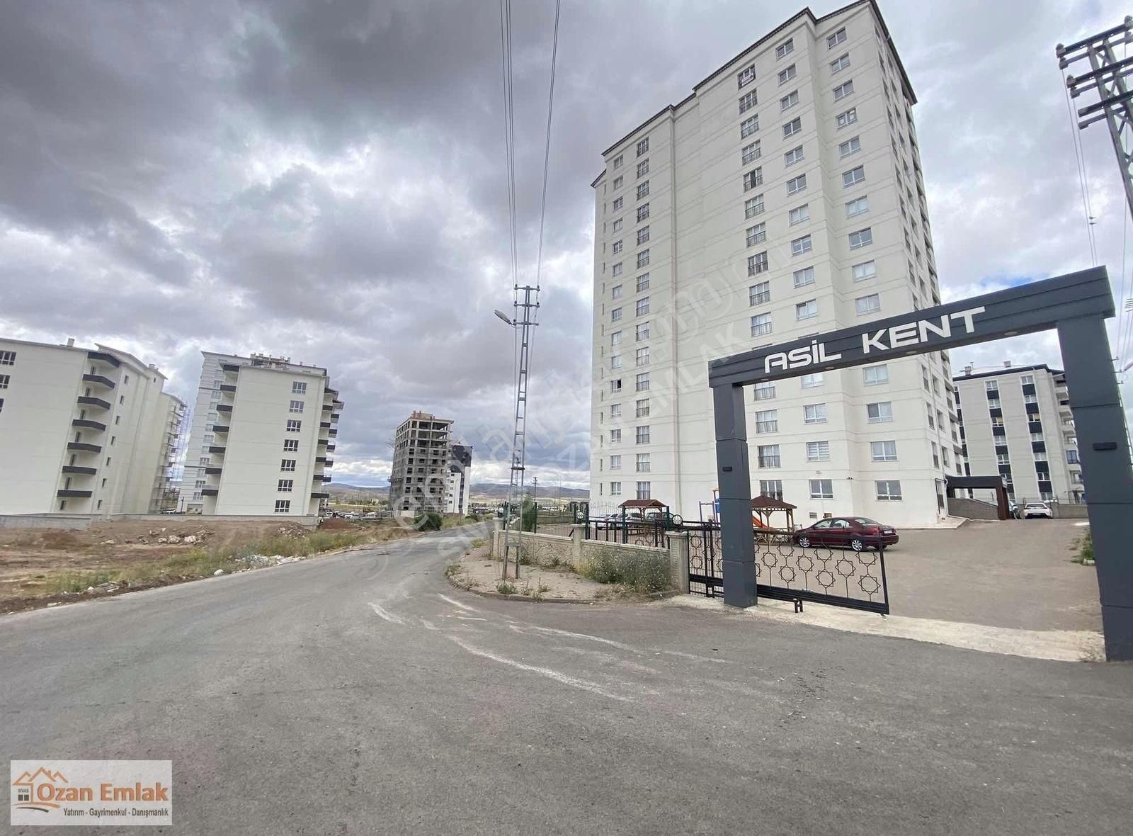 Sivas Ozan Emlak'tan Asilkent'te Satılık 3,5+1 Ultra Lüks Daire