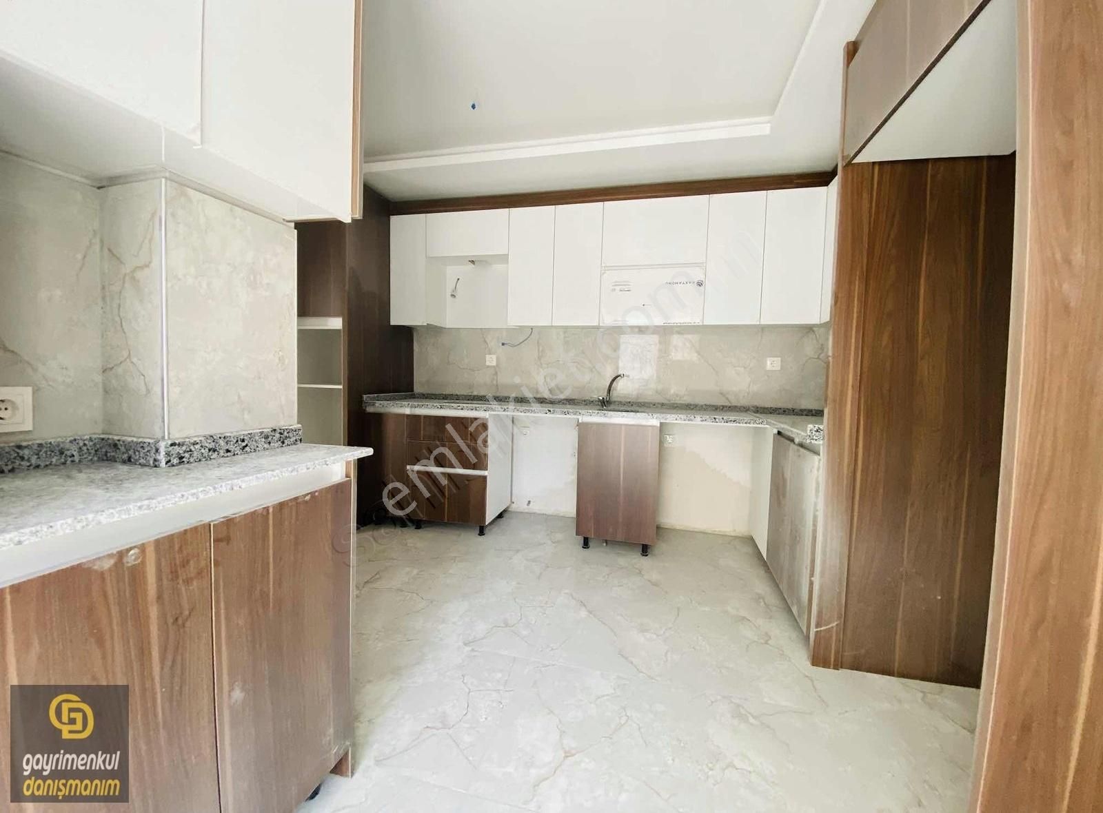 Sincan Merkezde Sıfır Asansörlü_3+1_125m2_arakat Güney Cephe..!