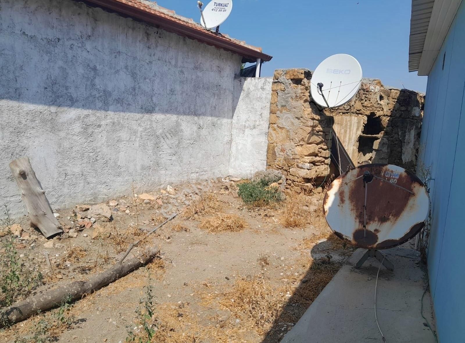 Balikesir Burhaniye Yabancılar Koyunde Mustakıl Köy Evi - Görsel 2